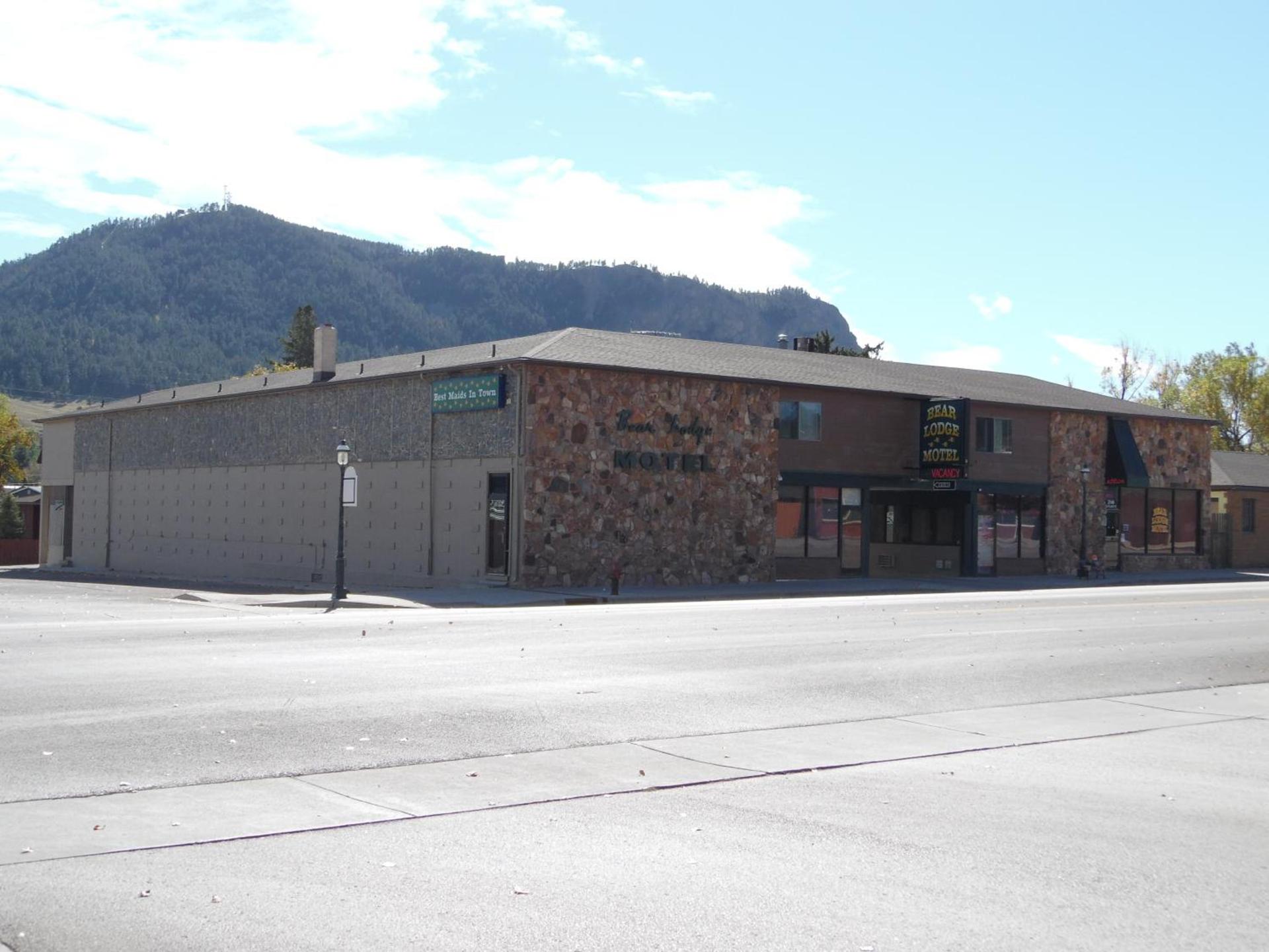 Bear Lodge Motel photo 26