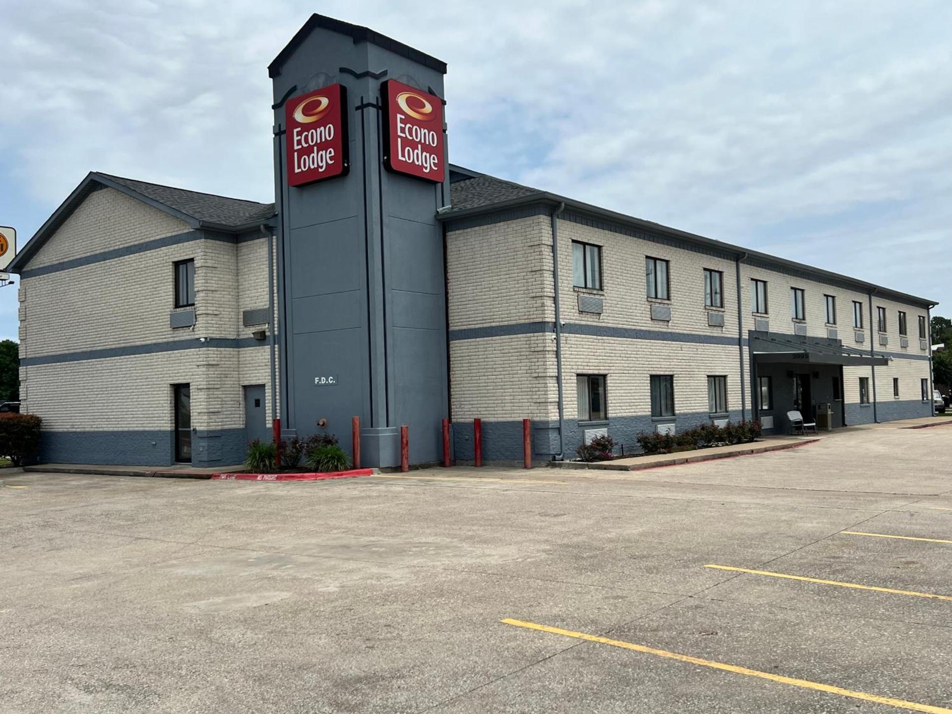Econo Lodge Beaumont I-10 South photo 20