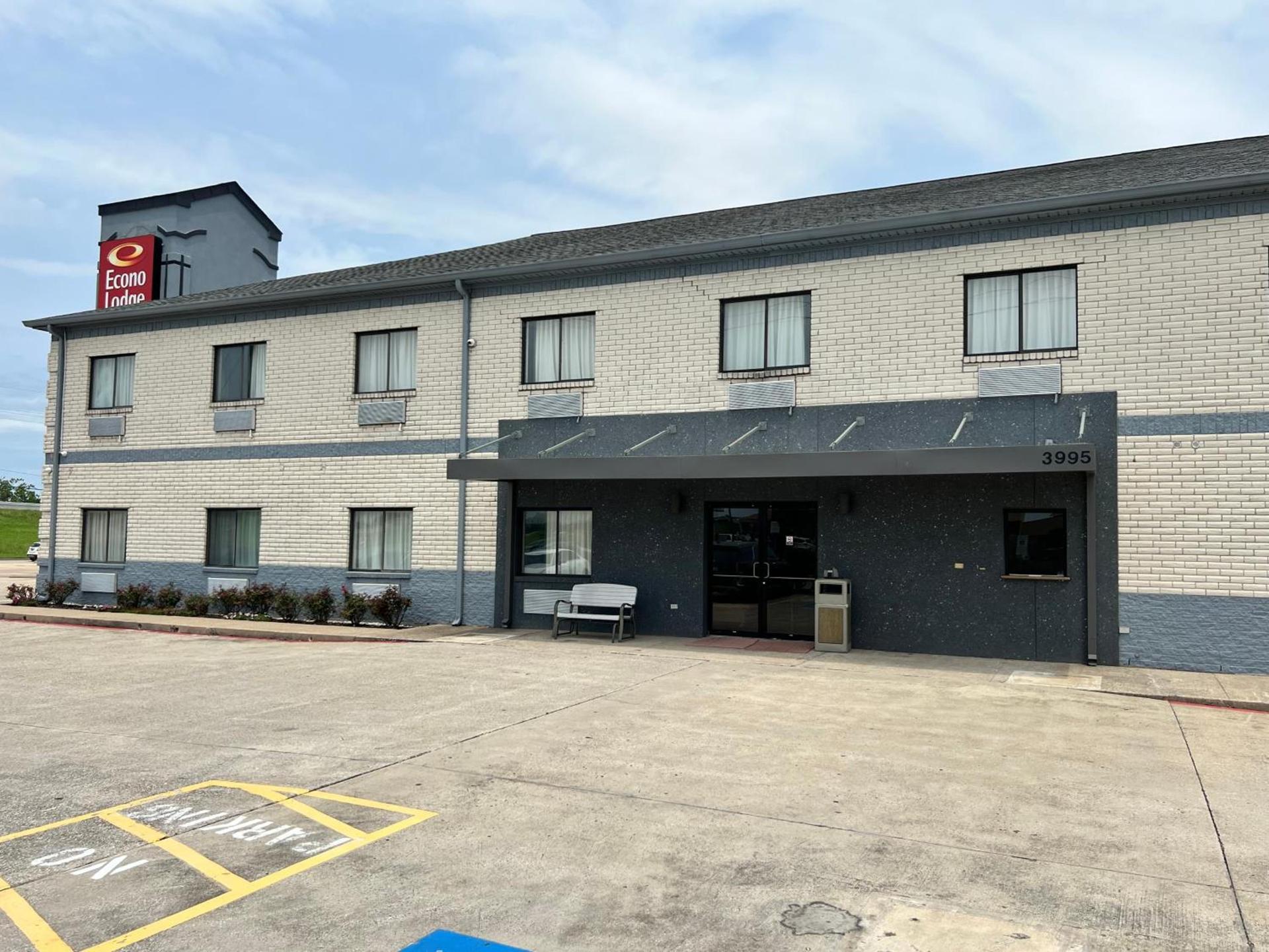 Econo Lodge Beaumont I-10 South photo 25