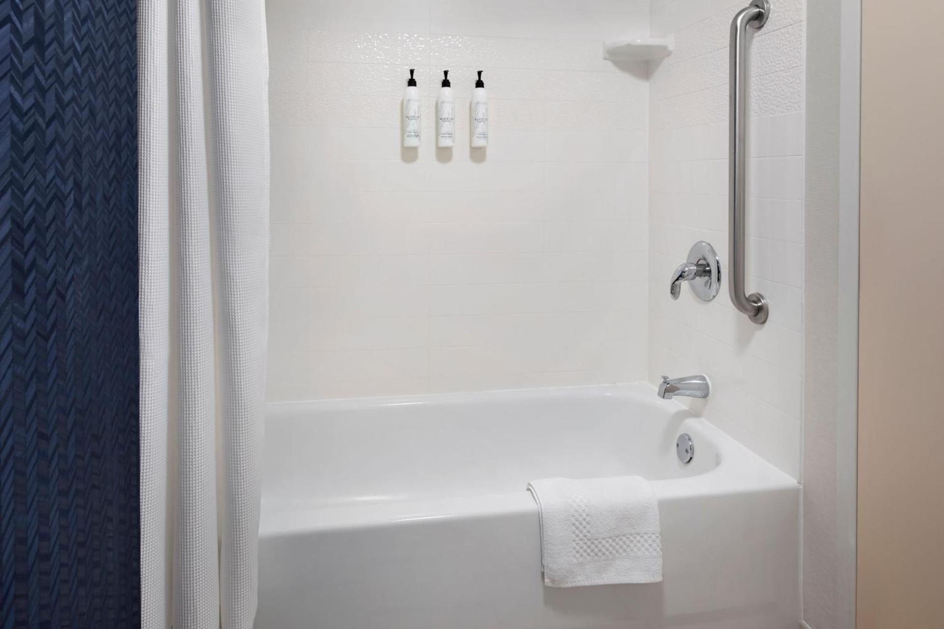 Fairfield by Marriott Inn & Suites Wallingford New Haven photo 18