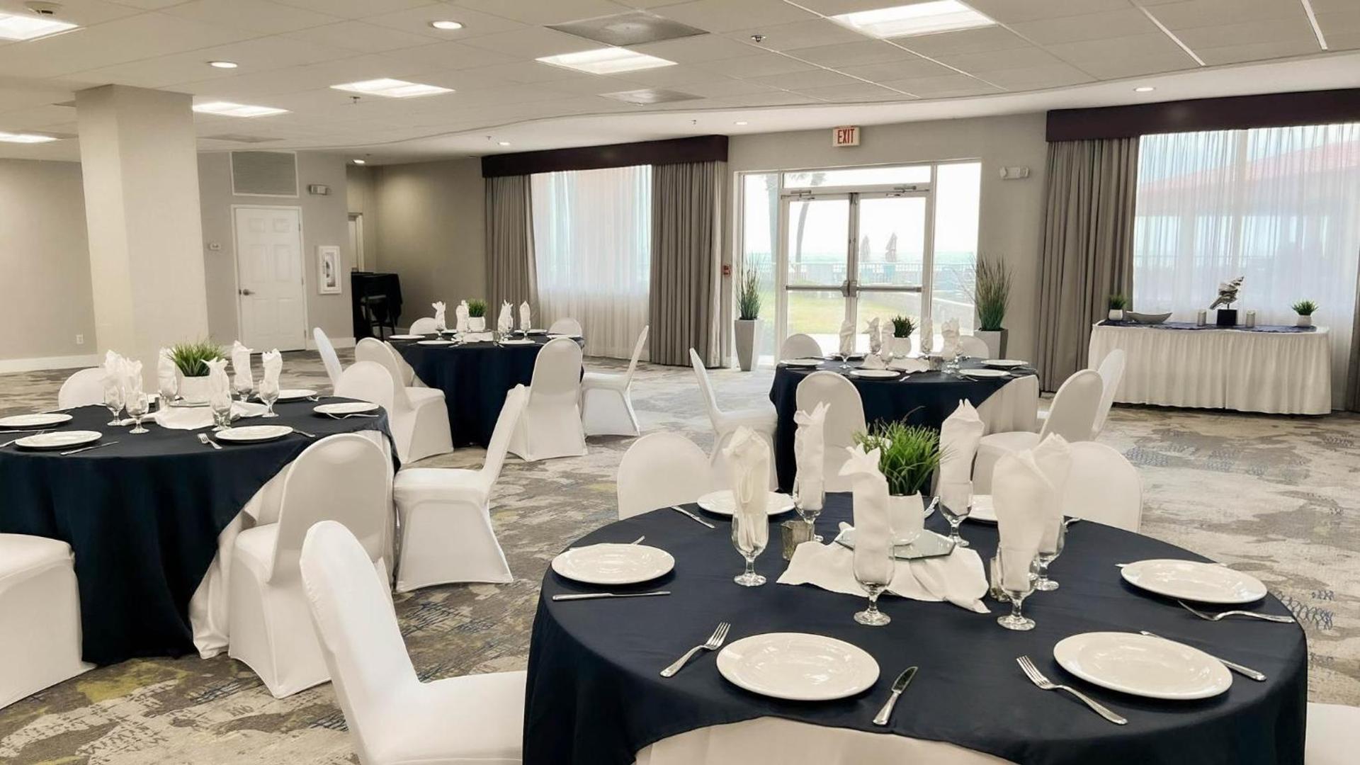 Holiday Inn Hotel & Suites Daytona Beach On The Ocean by IHG photo 62