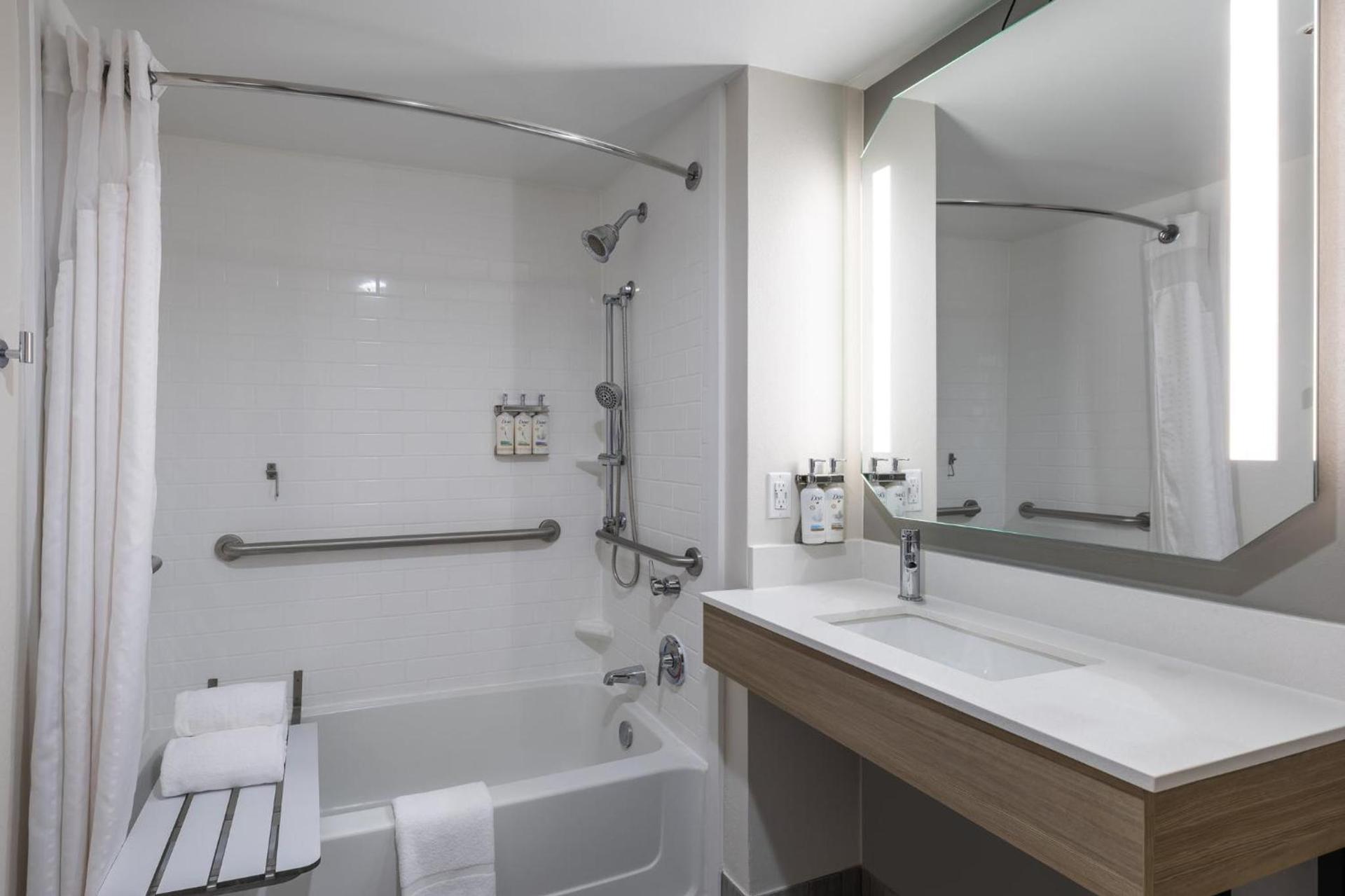 Holiday Inn Anderson by IHG photo 39
