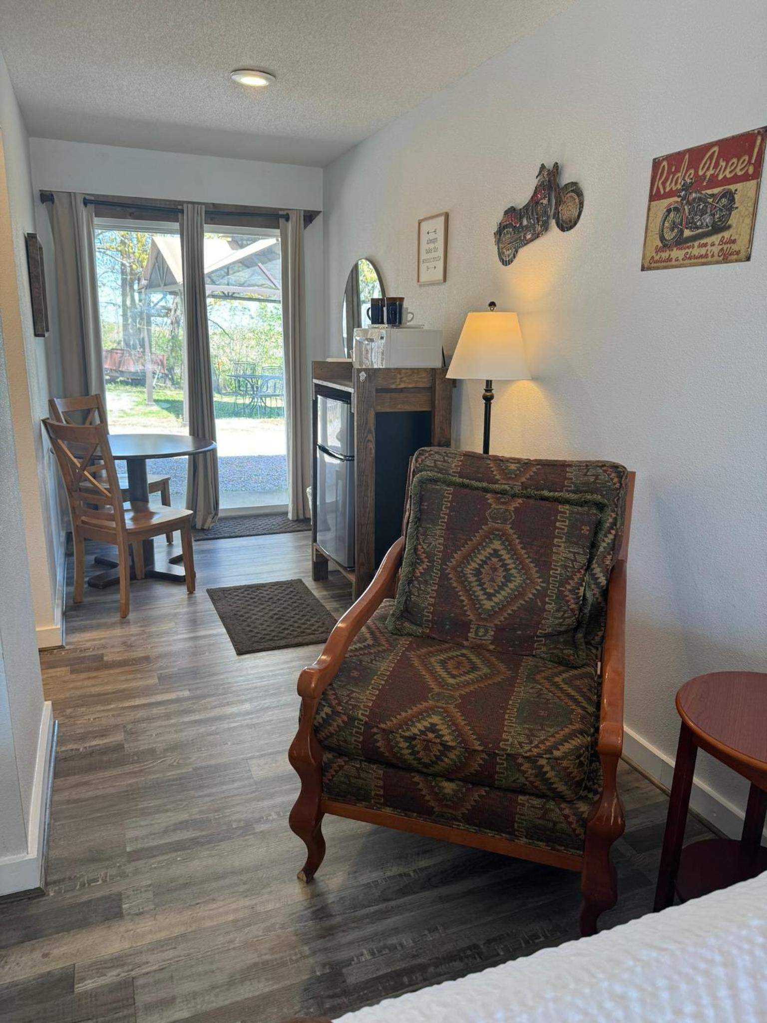 Mountain View Guest Motel photo 48