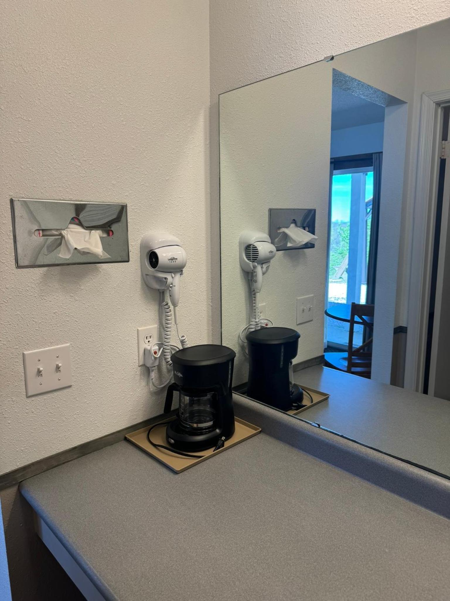 Mountain View Guest Motel photo 47