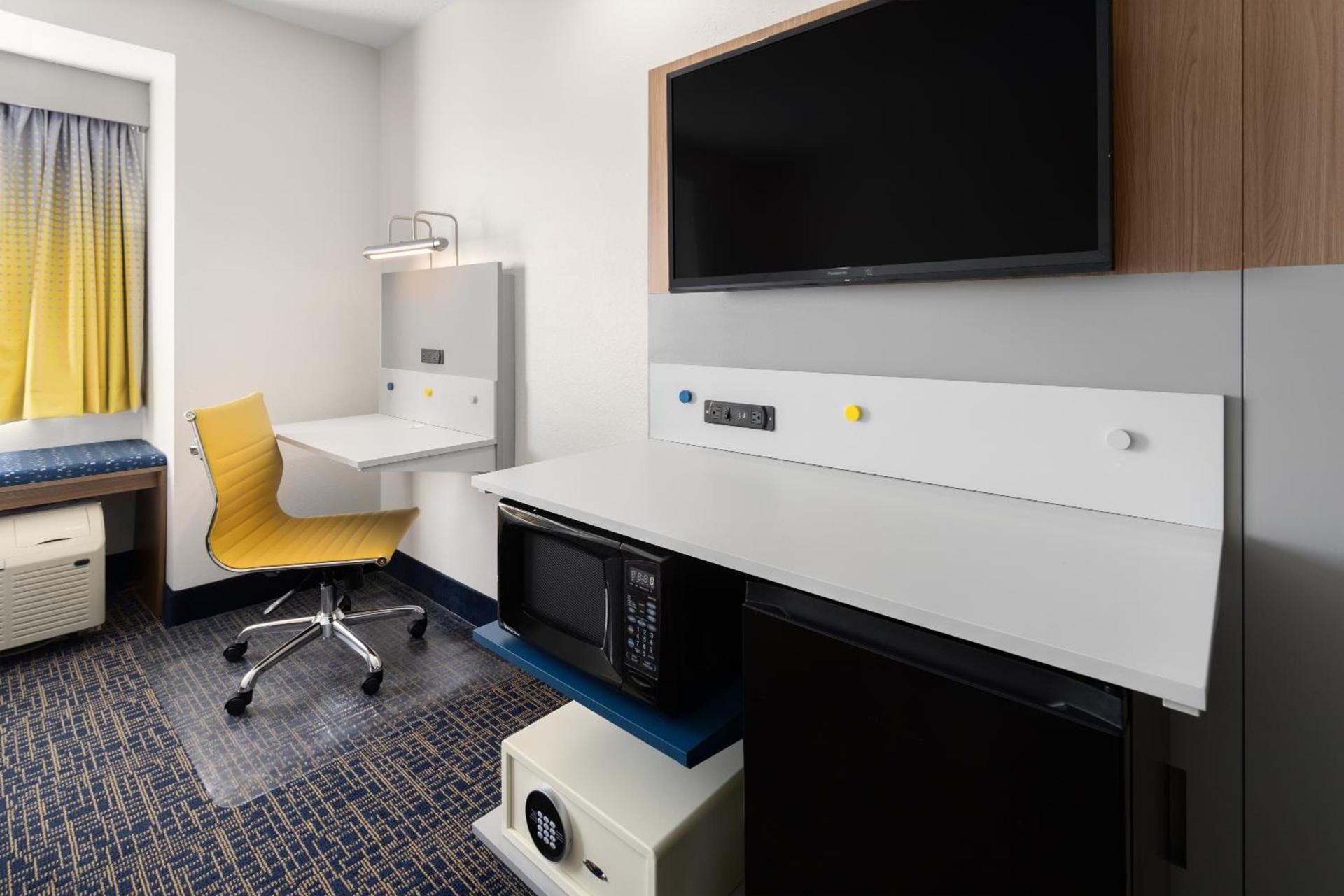 Microtel Inn and Suites Dover photo 29