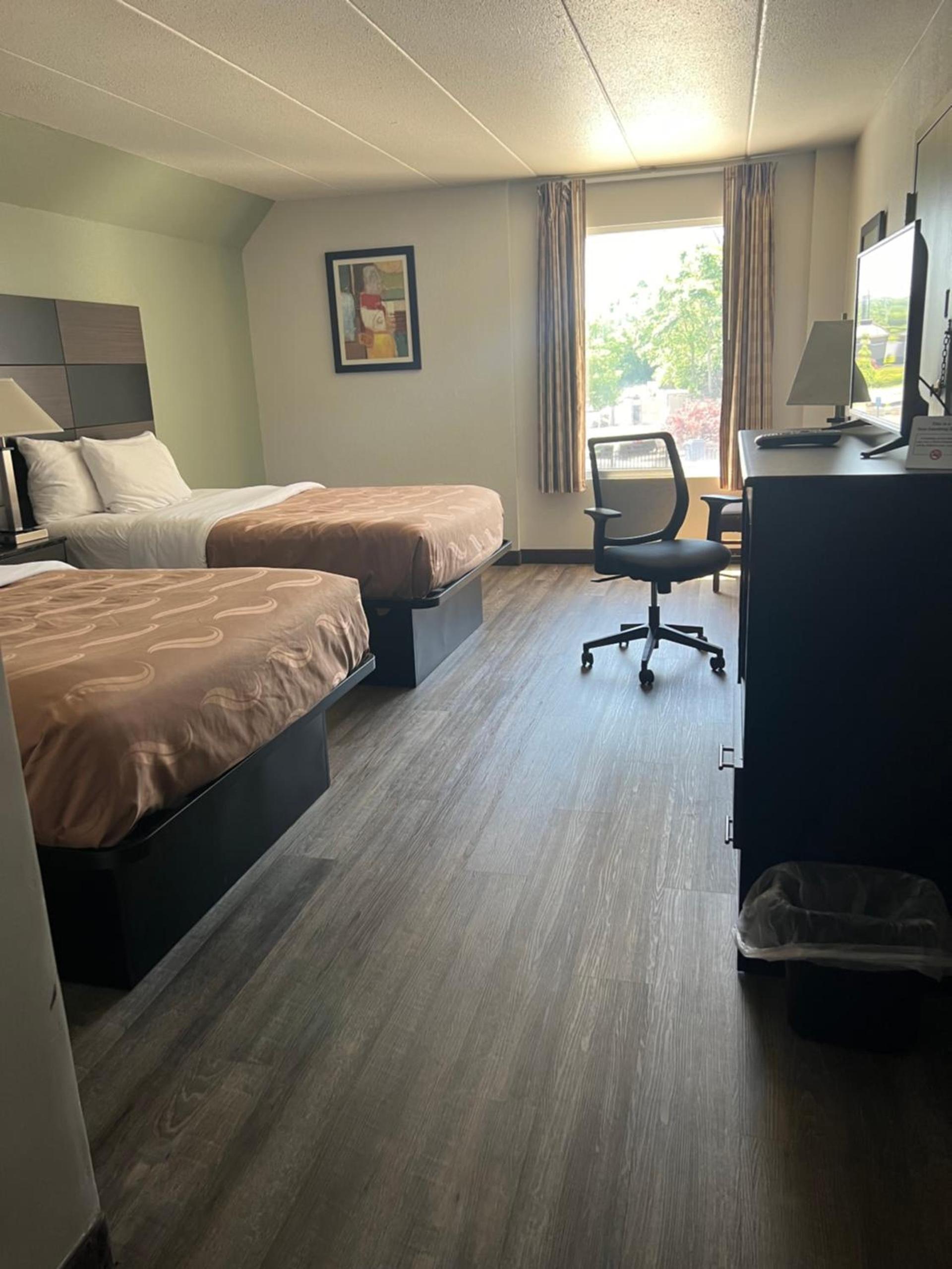 Quality Inn & Suites photo 14