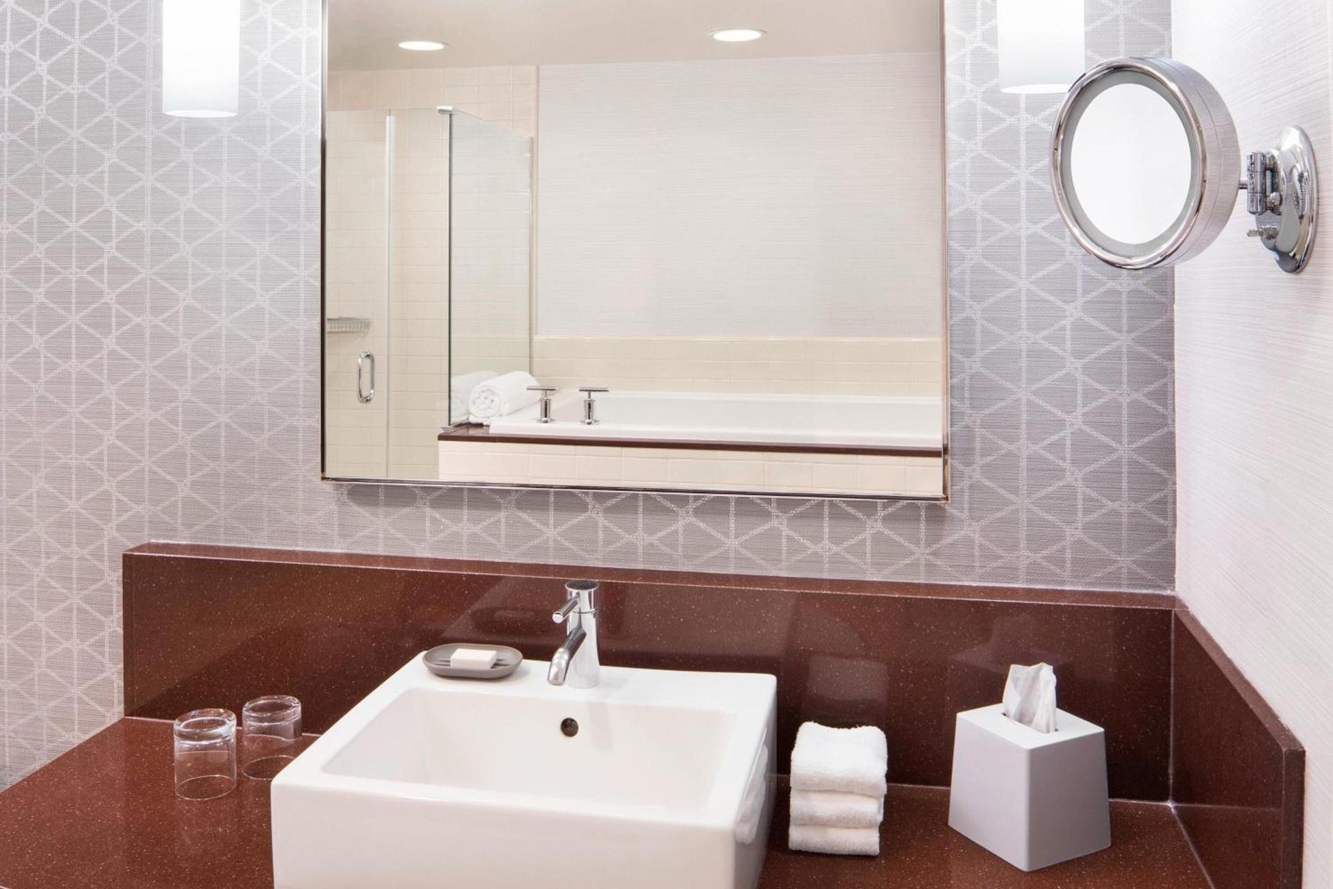 Le Meridien Arlington photo 25