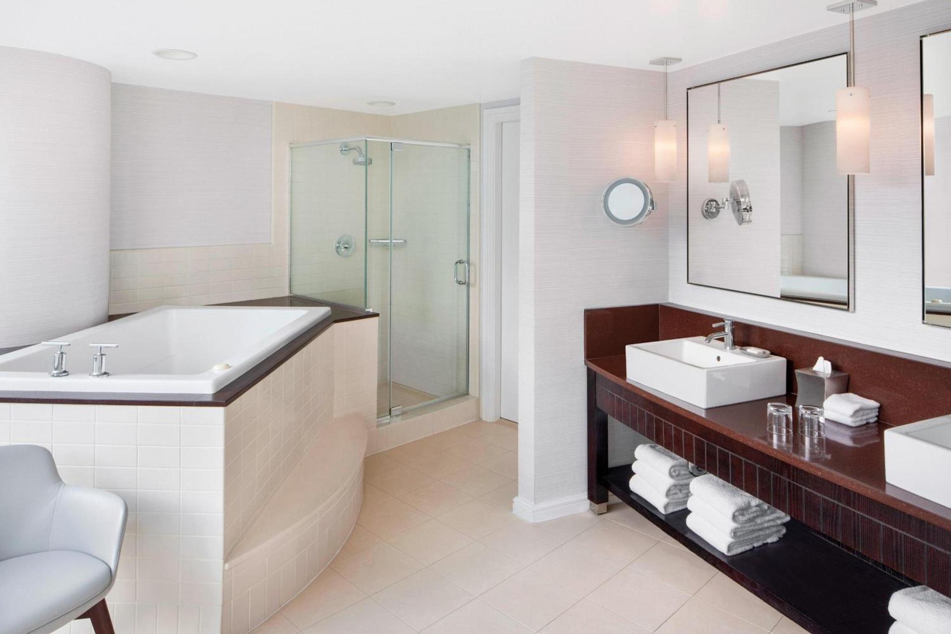 Le Meridien Arlington photo 31