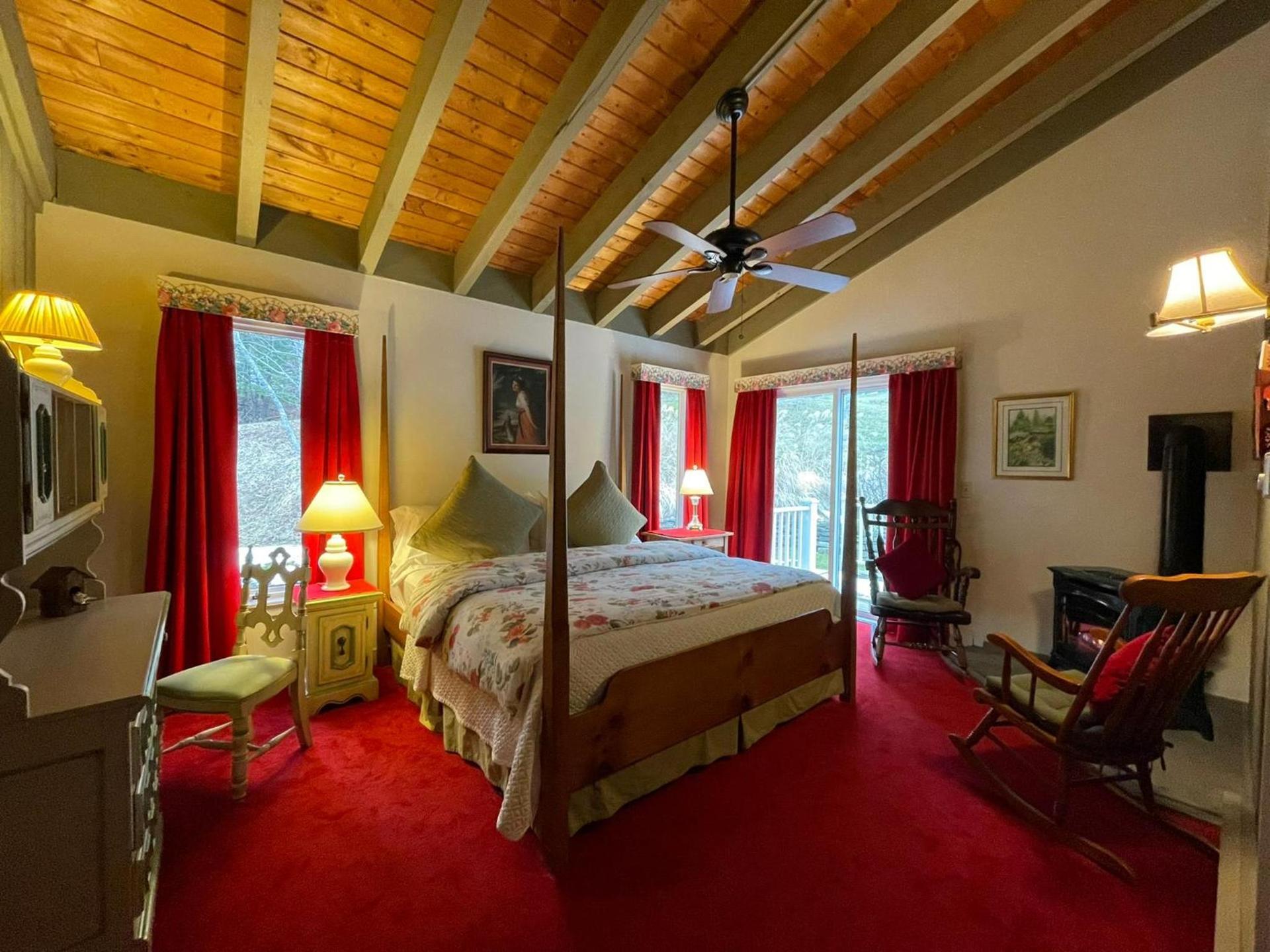 Deerhill Inn photo 67