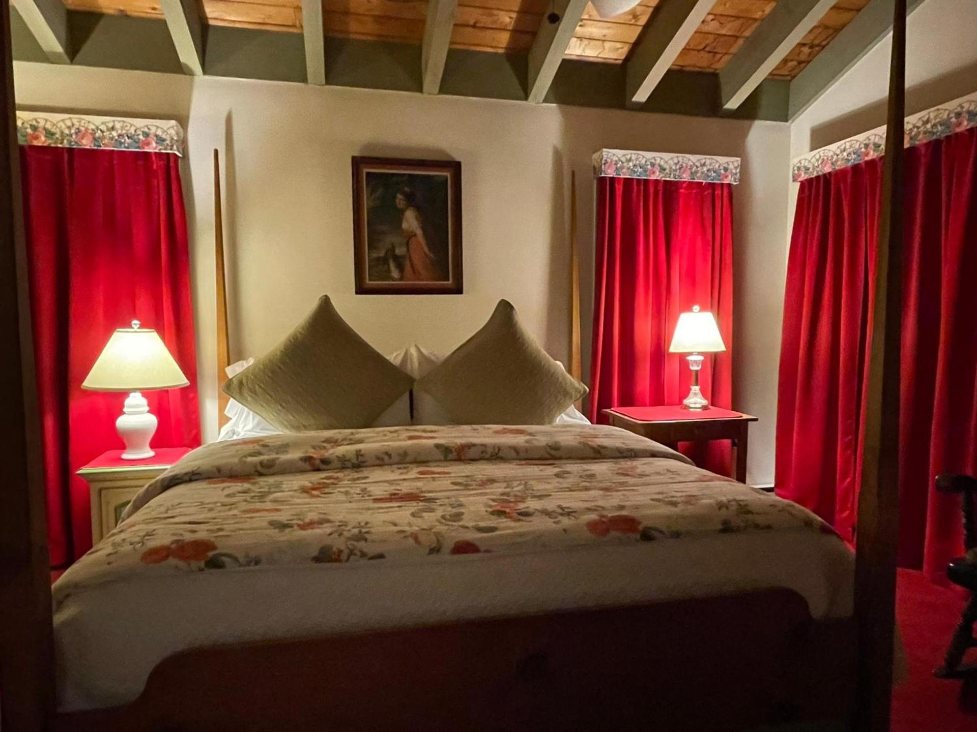 Deerhill Inn photo 49