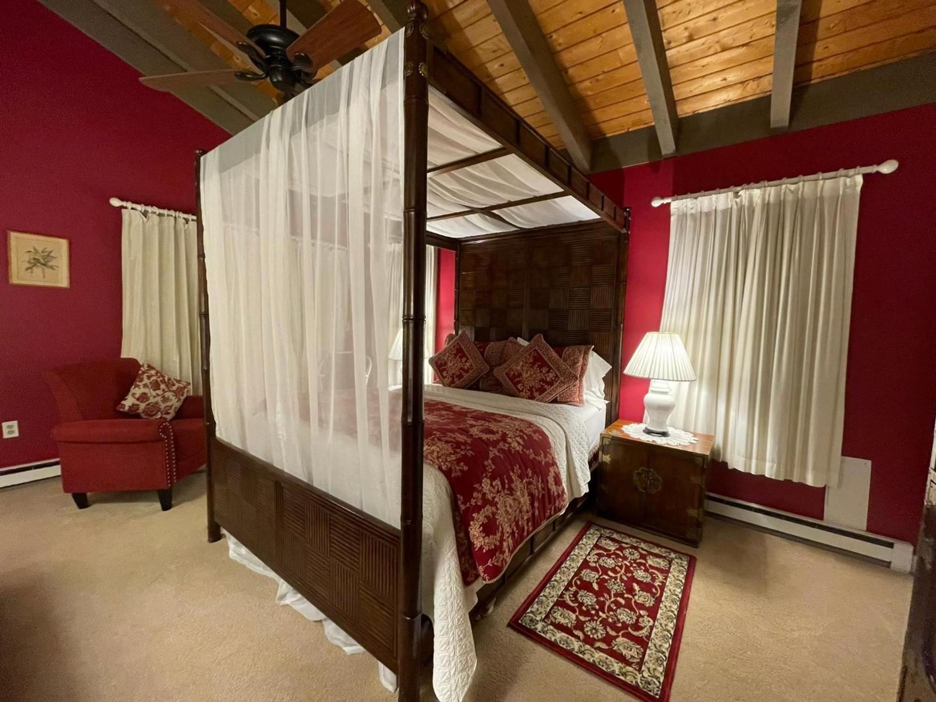 Deerhill Inn photo 68
