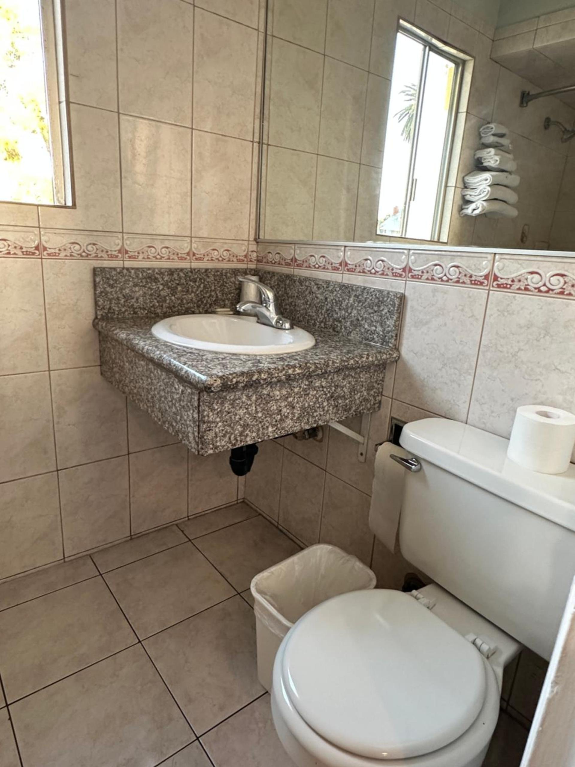 Heritage Inn photo 24