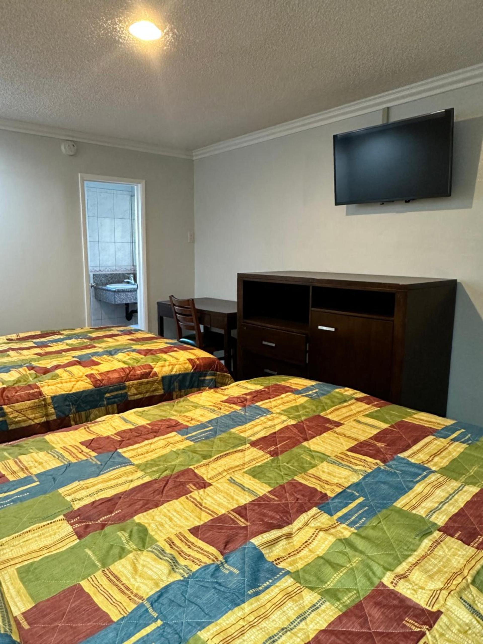 Heritage Inn photo 25