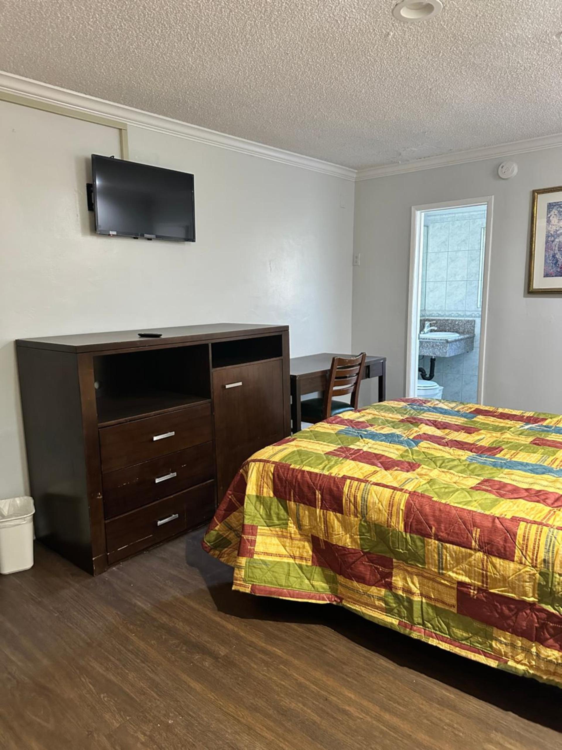 Heritage Inn photo 28