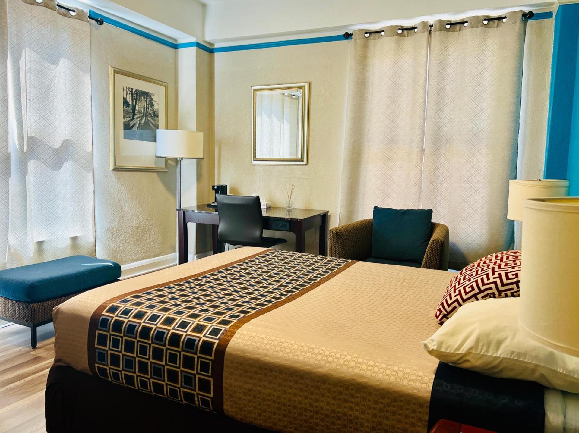 Admiral Hotel photo 11
