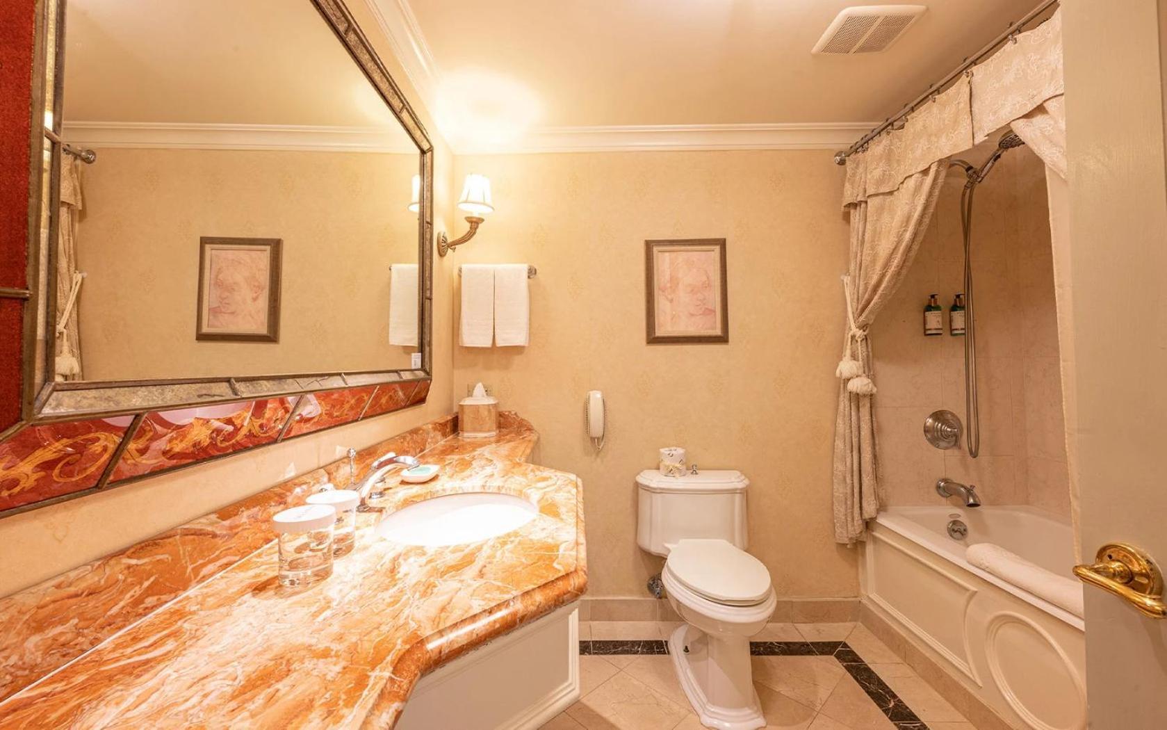 Delamar Greenwich Harbor photo 31