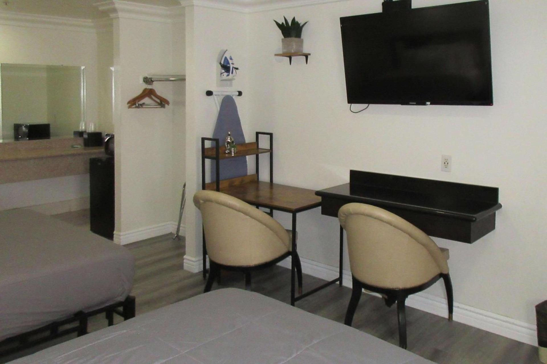 Rodeway Inn Santa Ana - Garden Grove photo 13