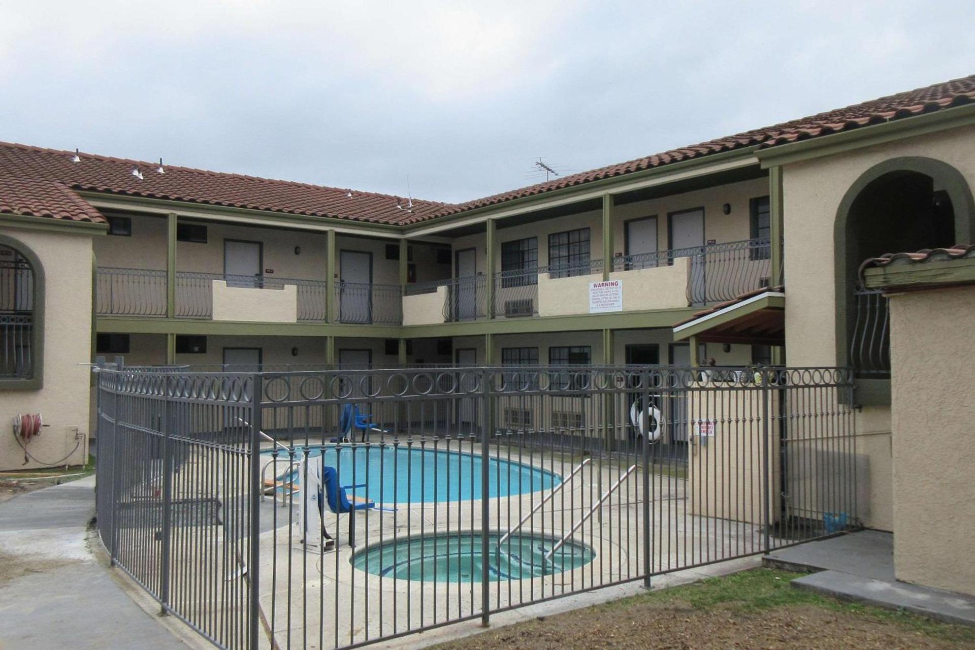 Rodeway Inn Santa Ana - Garden Grove photo 2