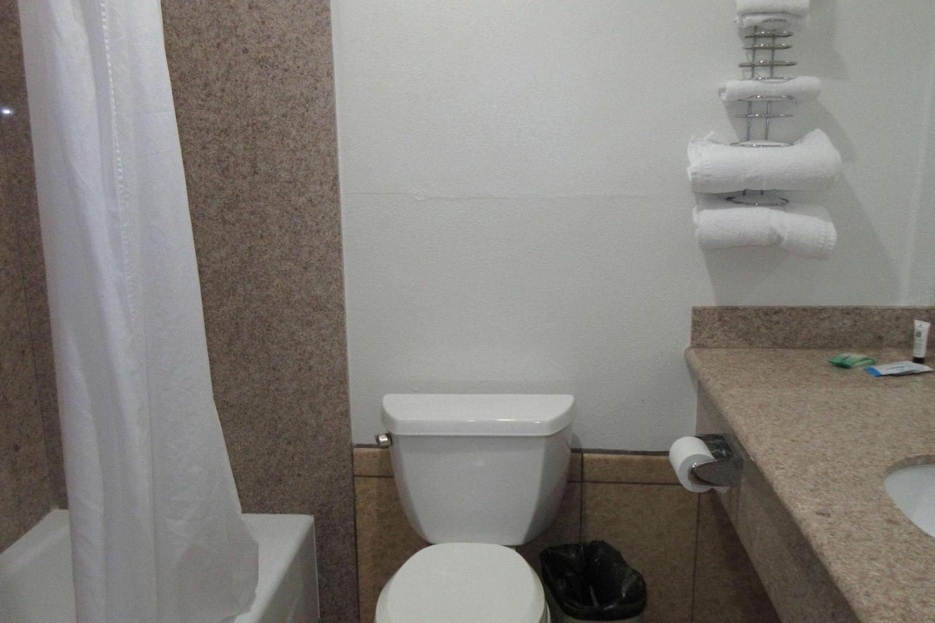 Rodeway Inn Santa Ana - Garden Grove photo 24