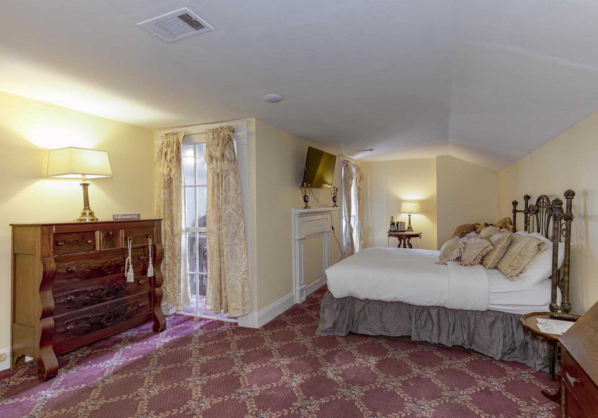 The Inn at Cedar Grove photo 9