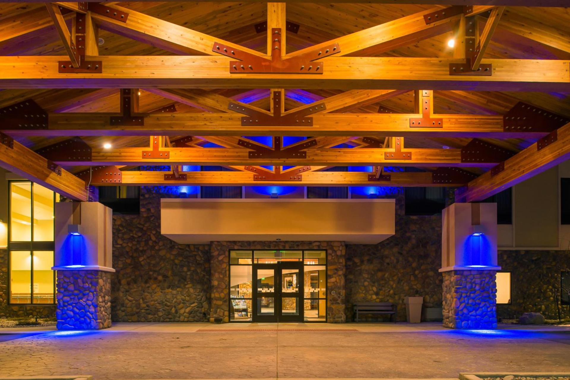 Glacier Peaks Hotel photo 19