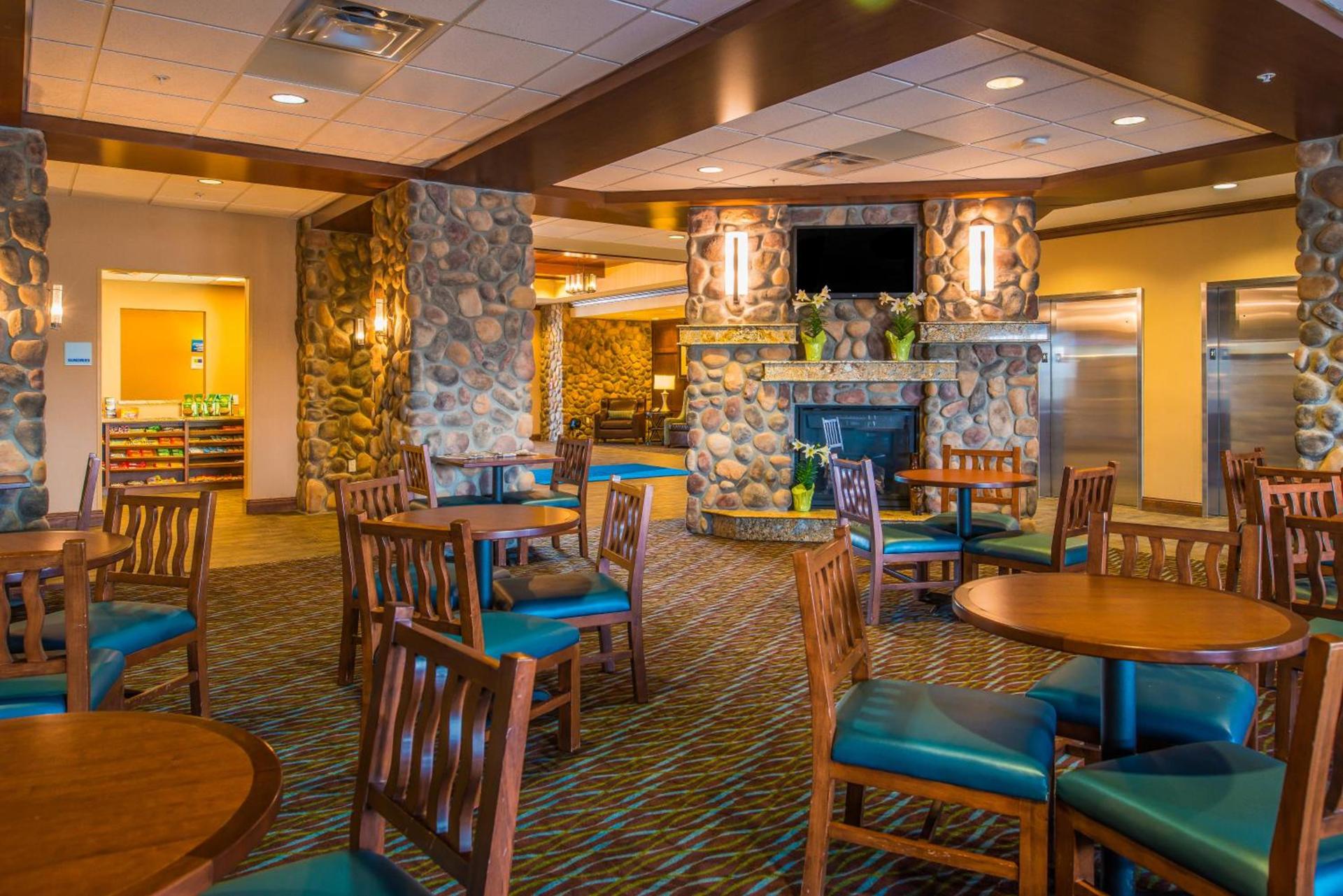 Glacier Peaks Hotel photo 17