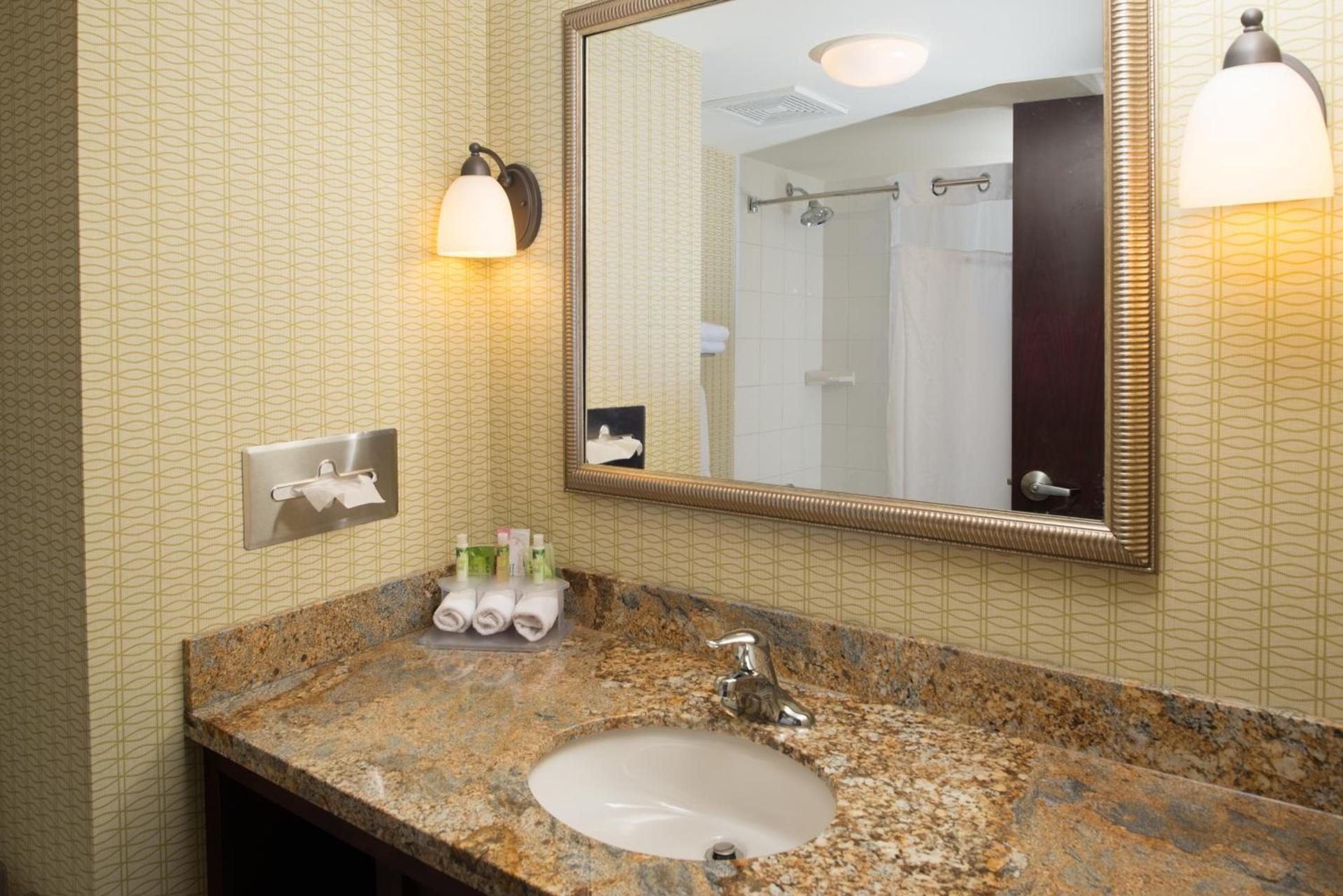 Glacier Peaks Hotel photo 24