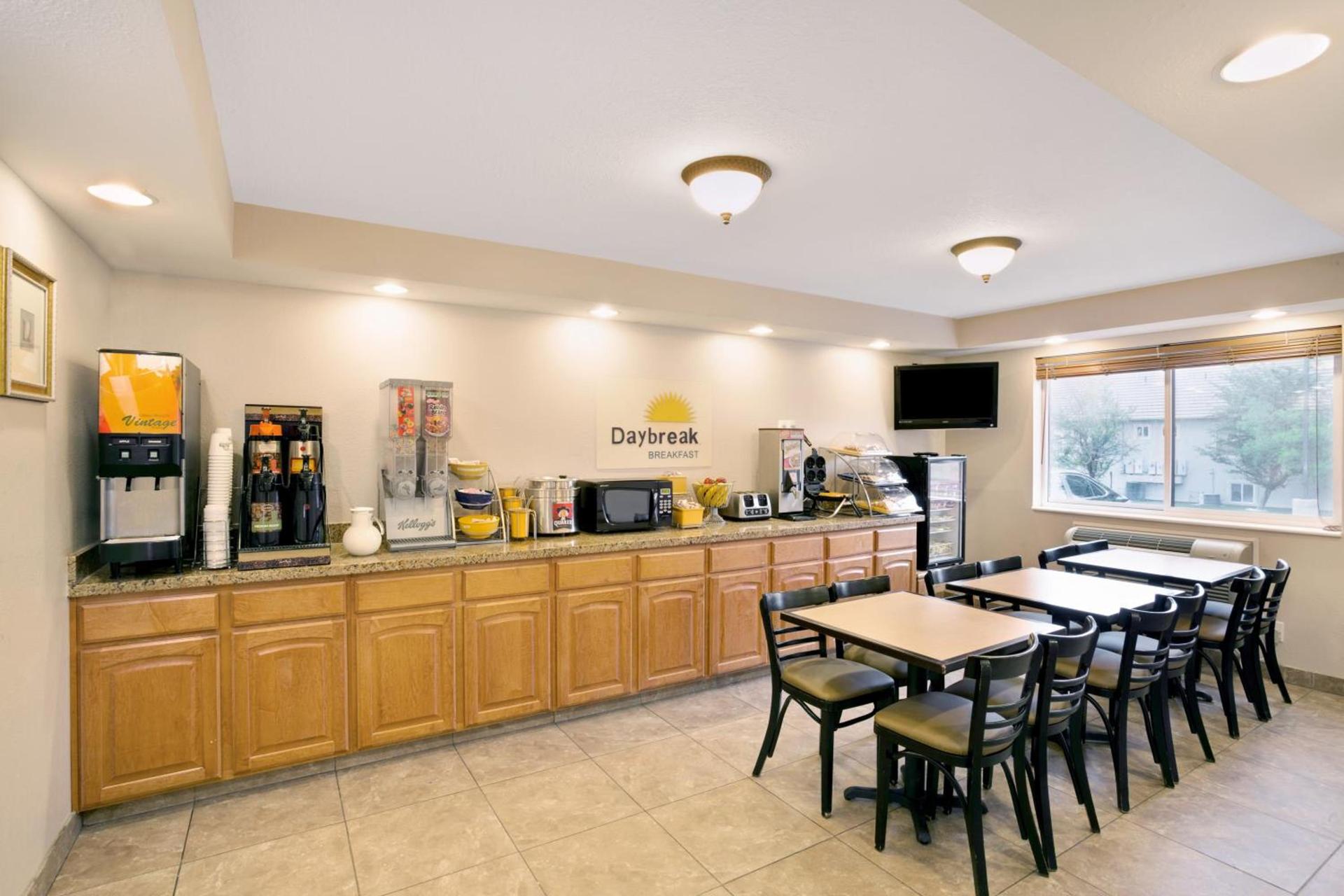 Antelope Inn & Suites photo 32