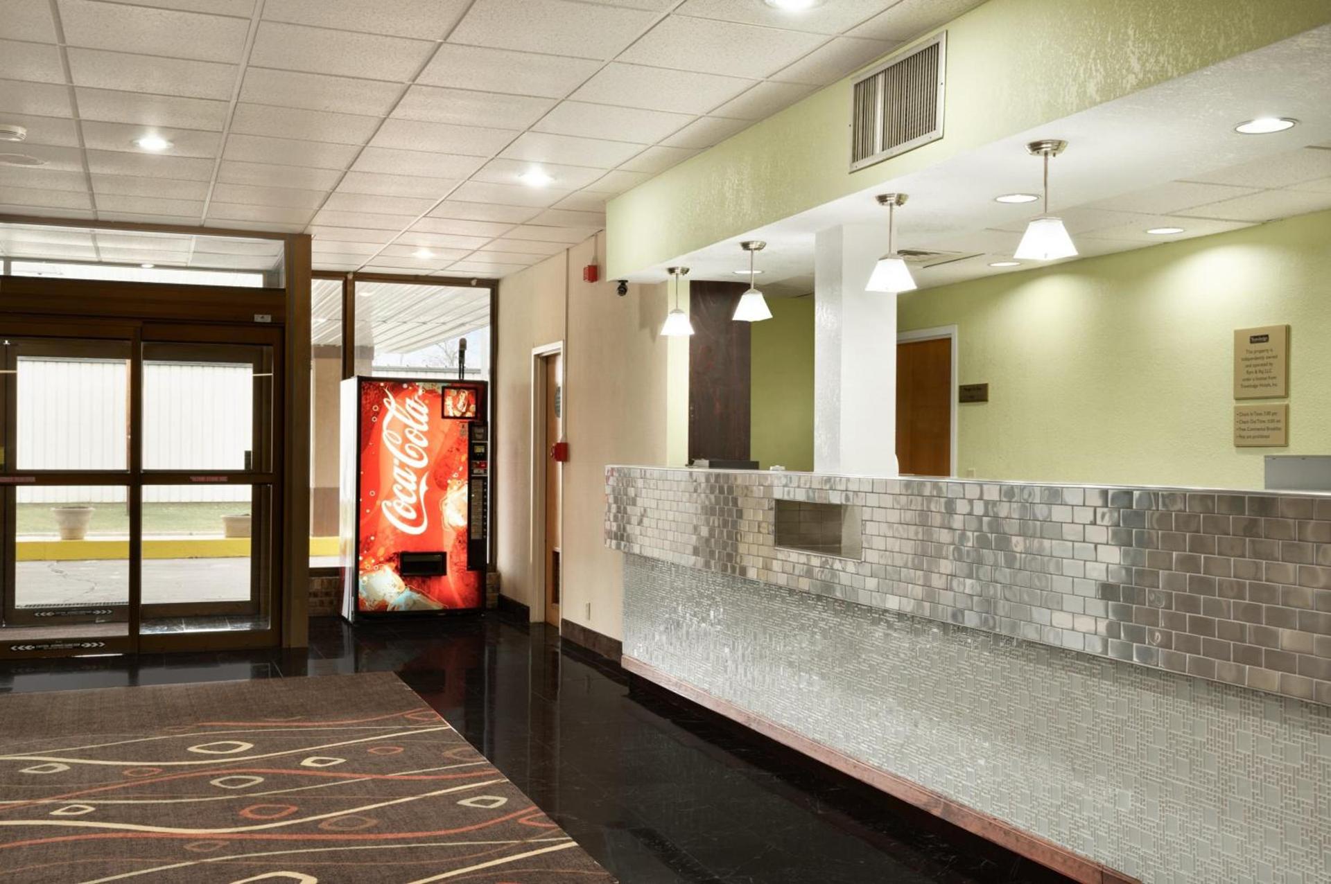 Travelodge by Wyndham Sturgis photo 6