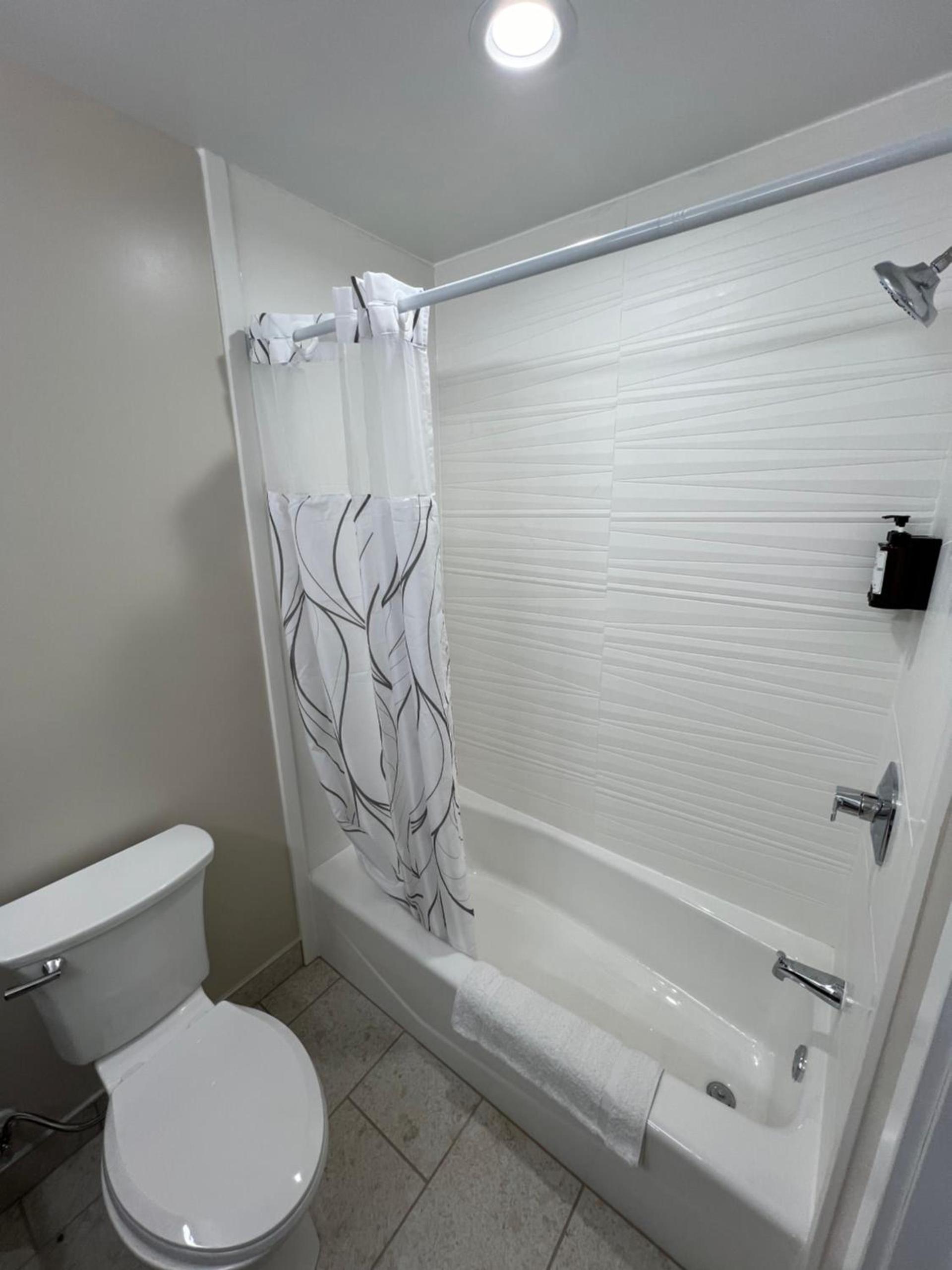 Lighthouse Suites photo 6
