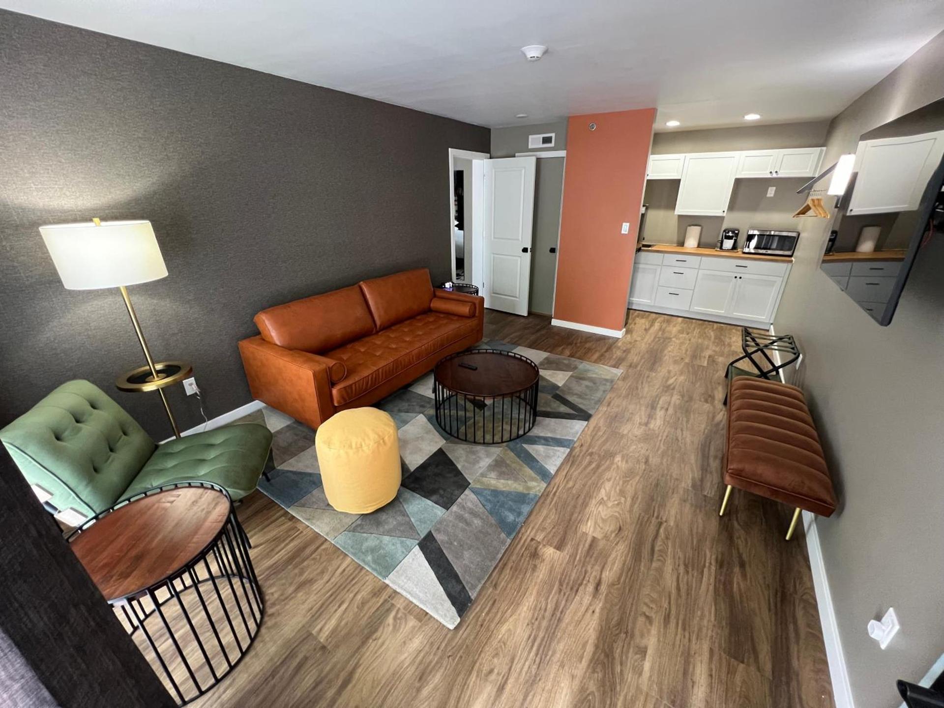 Lighthouse Suites photo 9