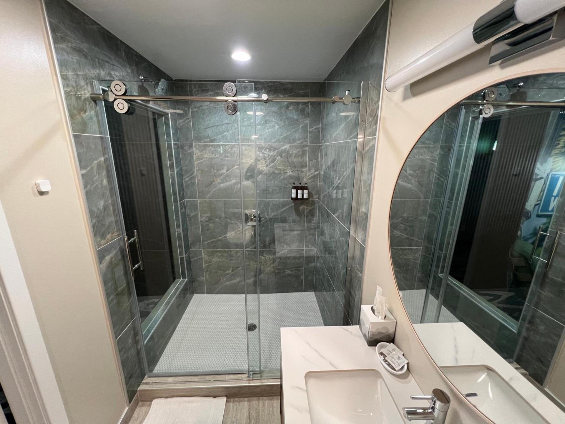 Lighthouse Suites photo 13