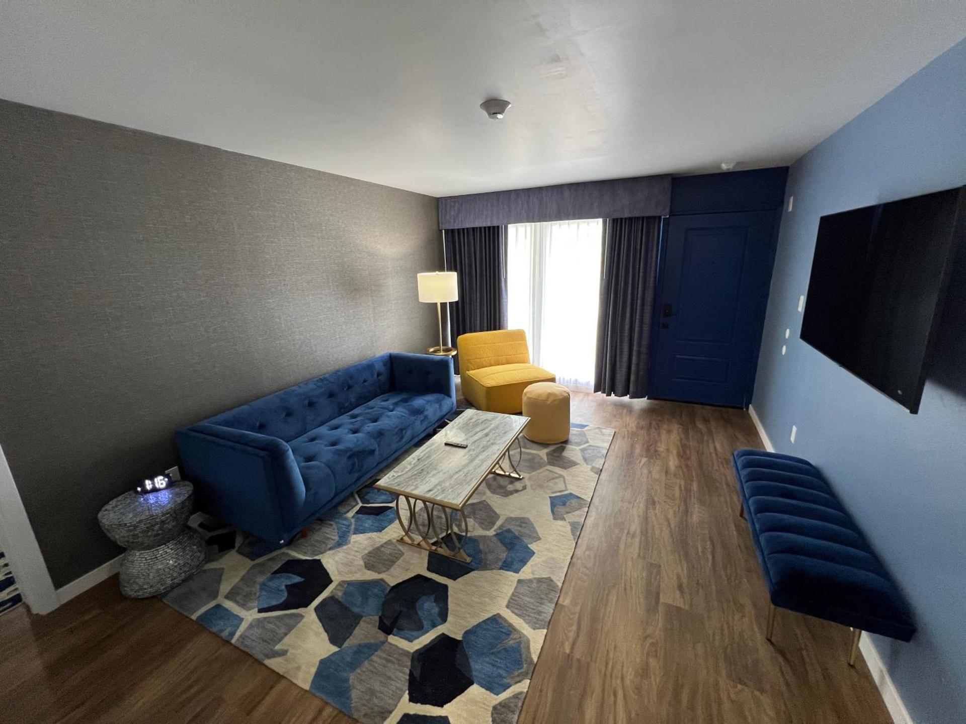Lighthouse Suites photo 16