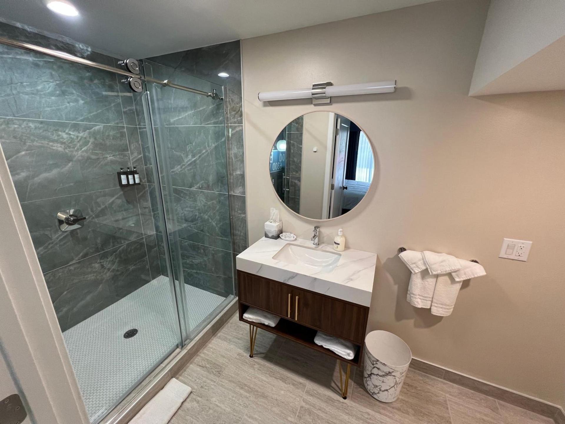 Lighthouse Suites photo 20