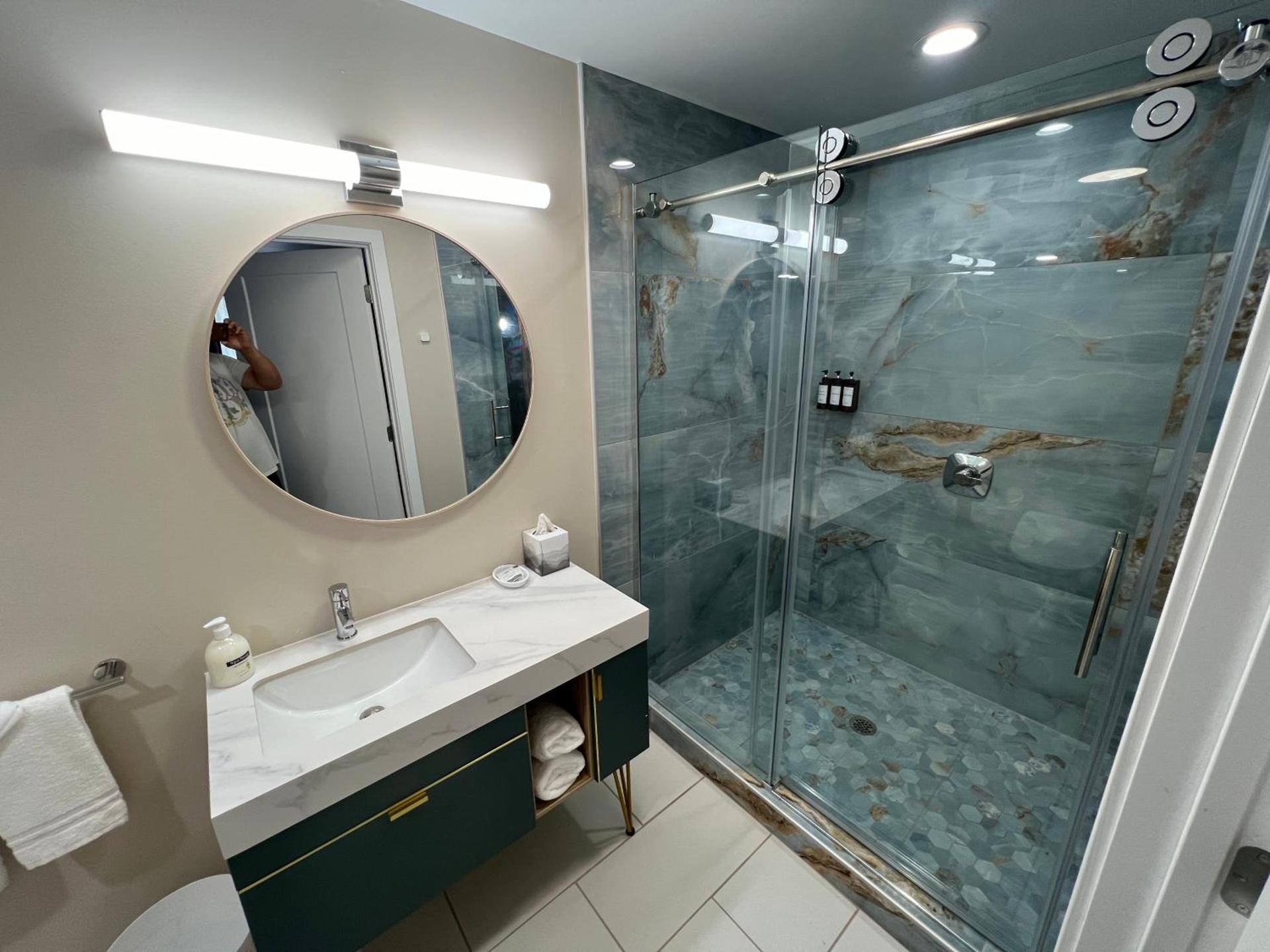 Lighthouse Suites photo 22