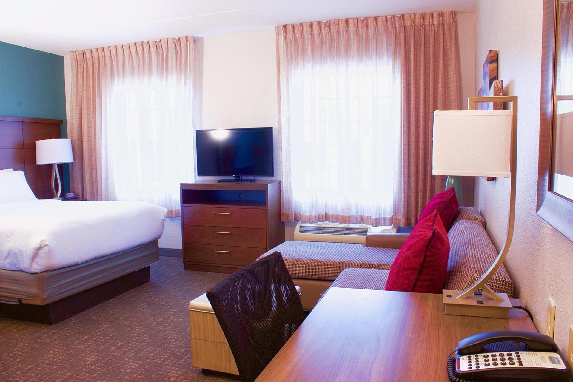 Staybridge Suites Chattanooga-Hamilton Place by IHG photo 5