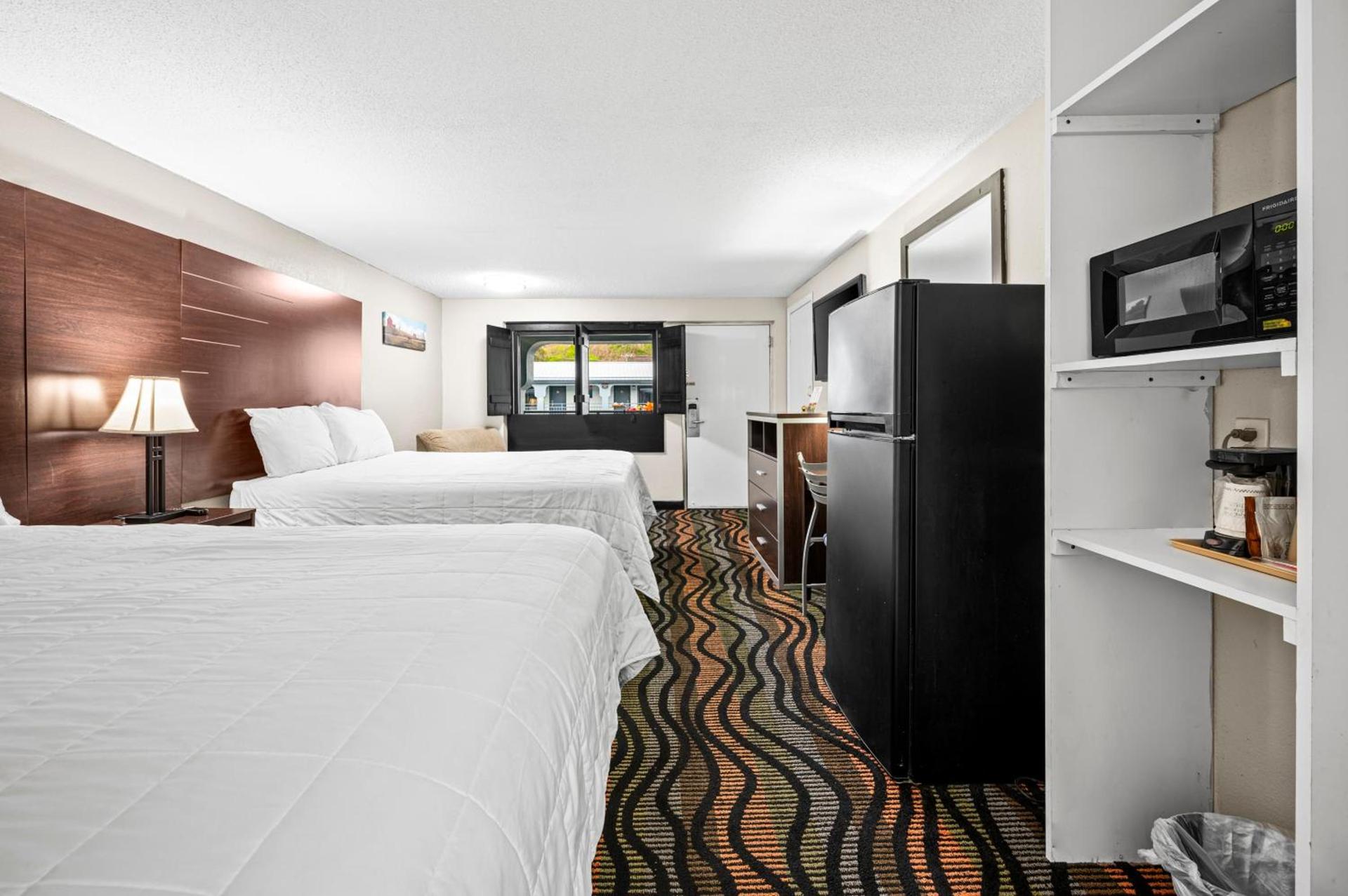 Country Town N' Suites photo 83