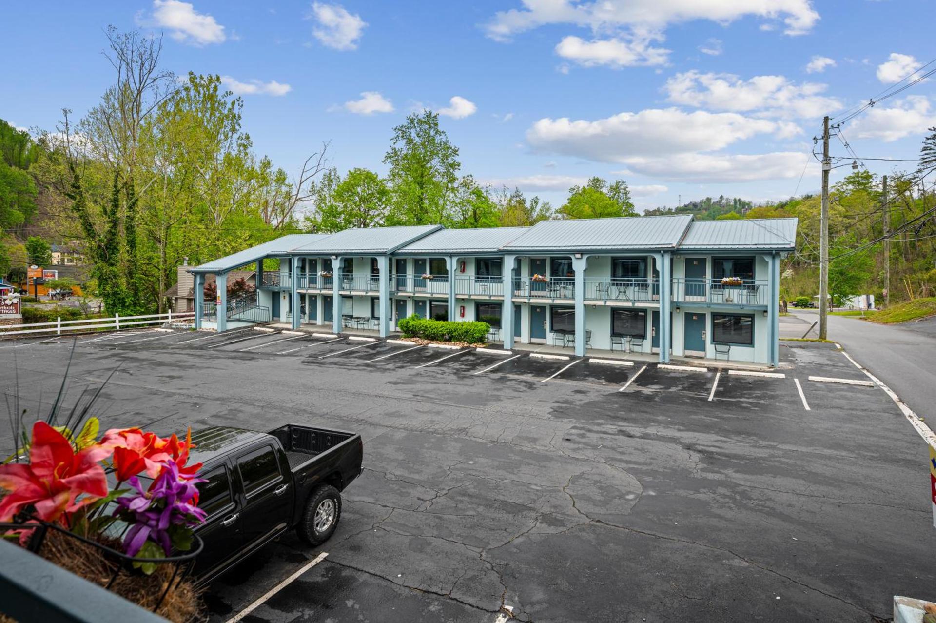 Country Town N' Suites photo 1