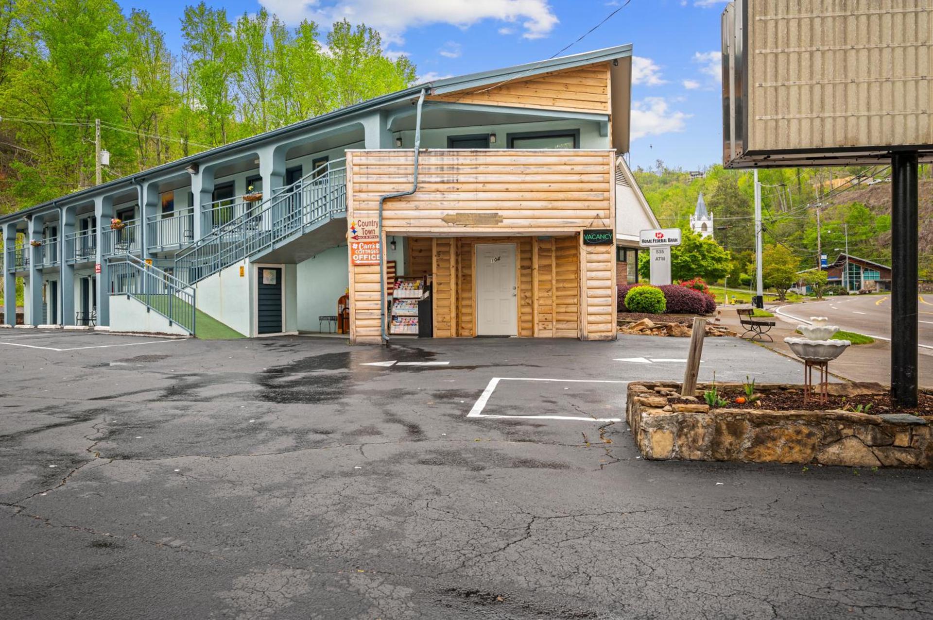Country Town N' Suites photo 88