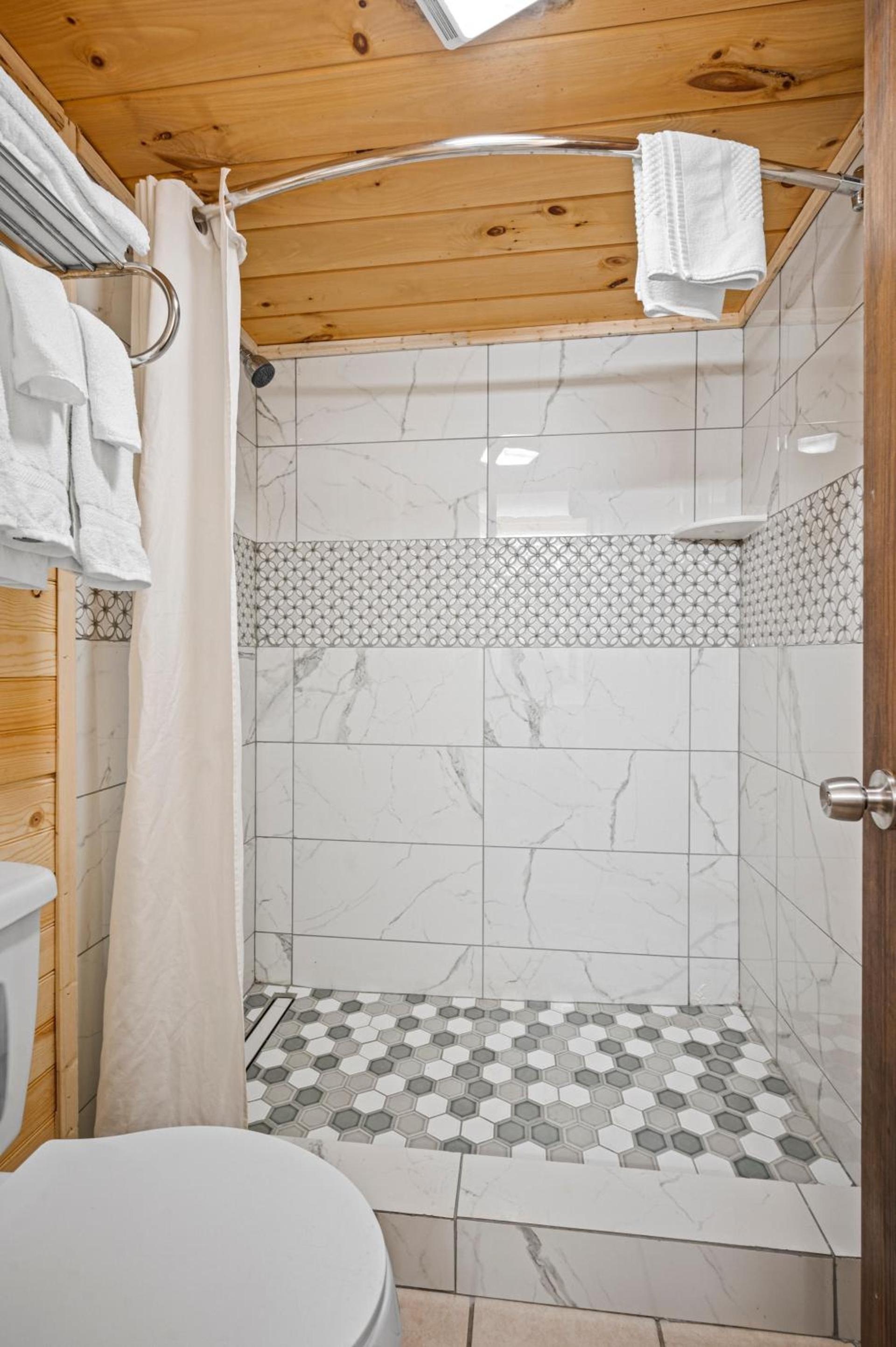 Country Town N' Suites photo 100