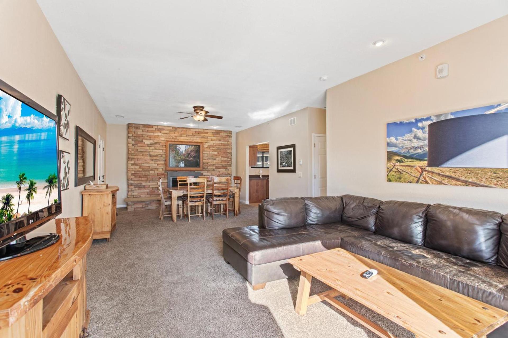 Coyote Mountain Lodge photo 48