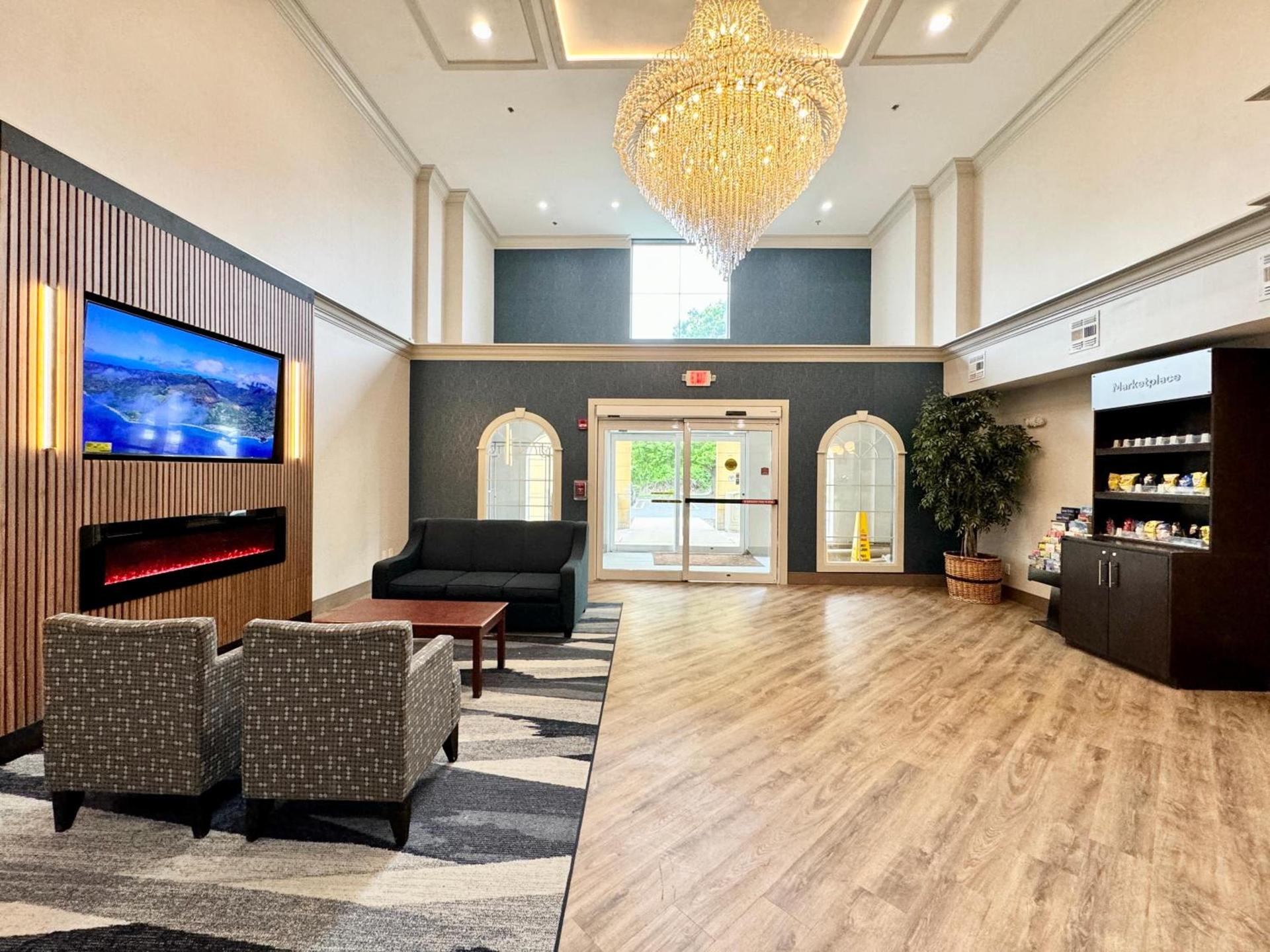 Comfort Suites East Brunswick - South River photo 53