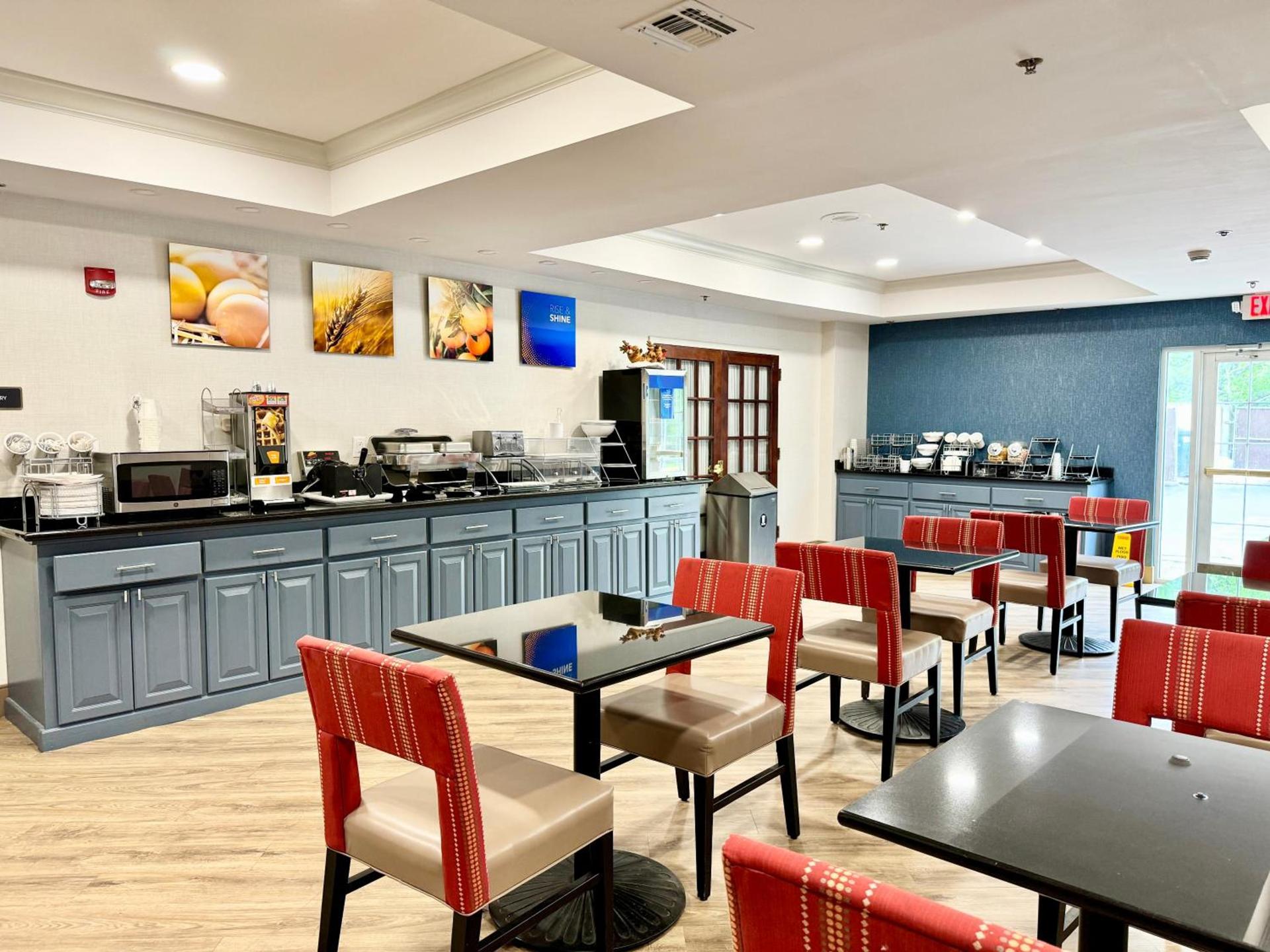 Comfort Suites East Brunswick - South River photo 68