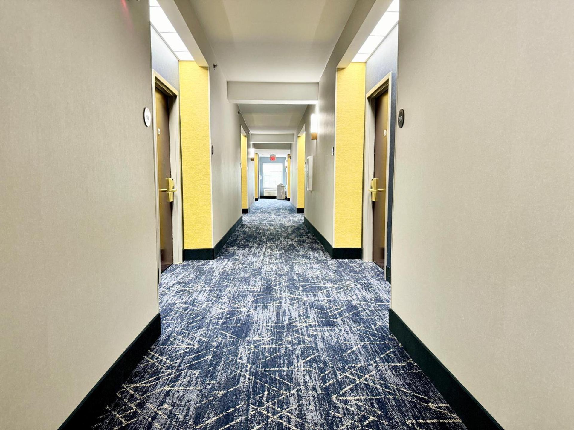 Comfort Suites East Brunswick - South River photo 71