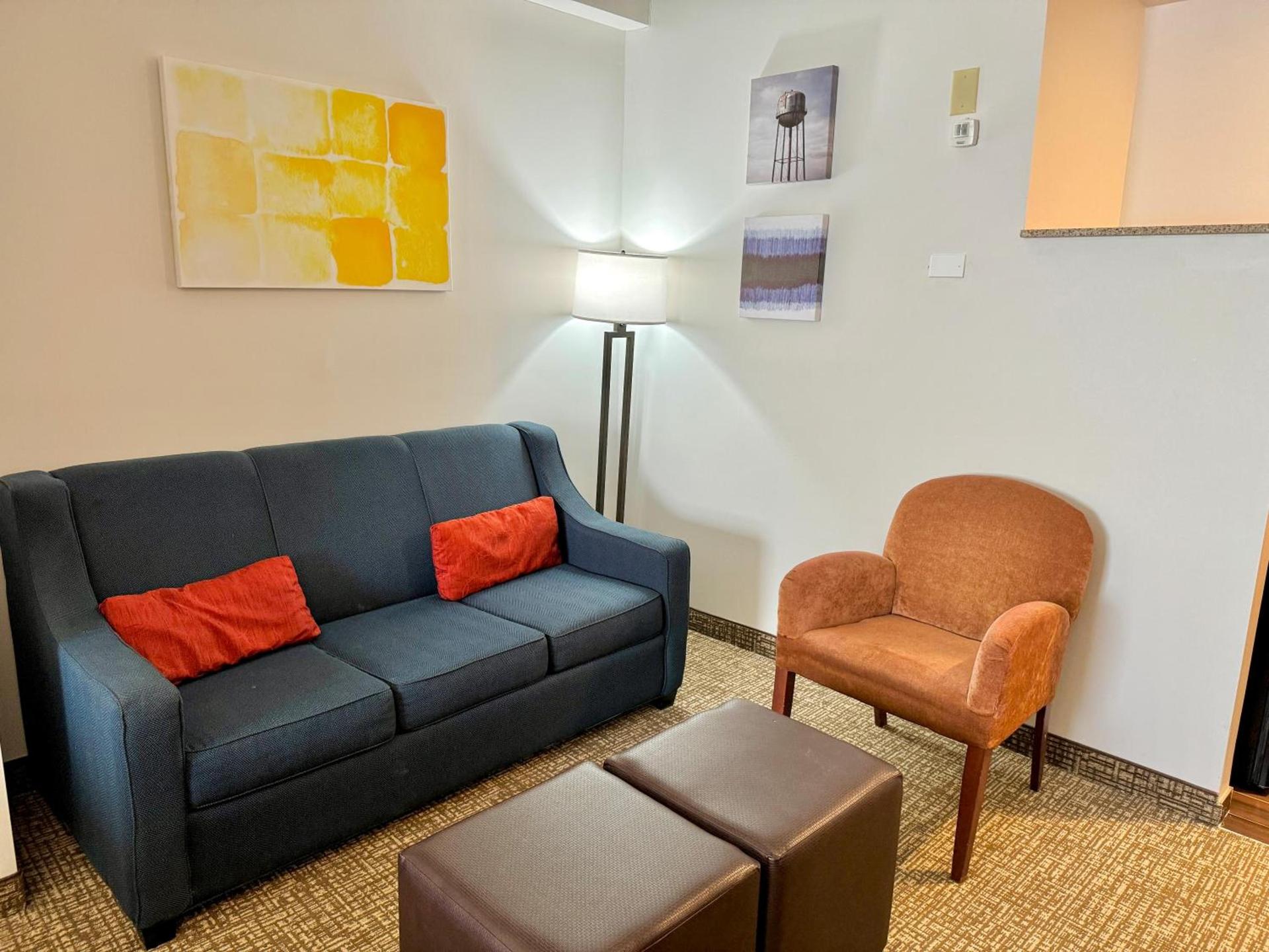 Comfort Suites East Brunswick - South River photo 73
