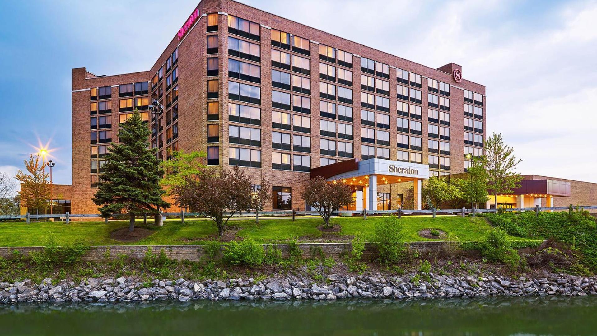 Sheraton Lisle Naperville Hotel — hotel in Lisle