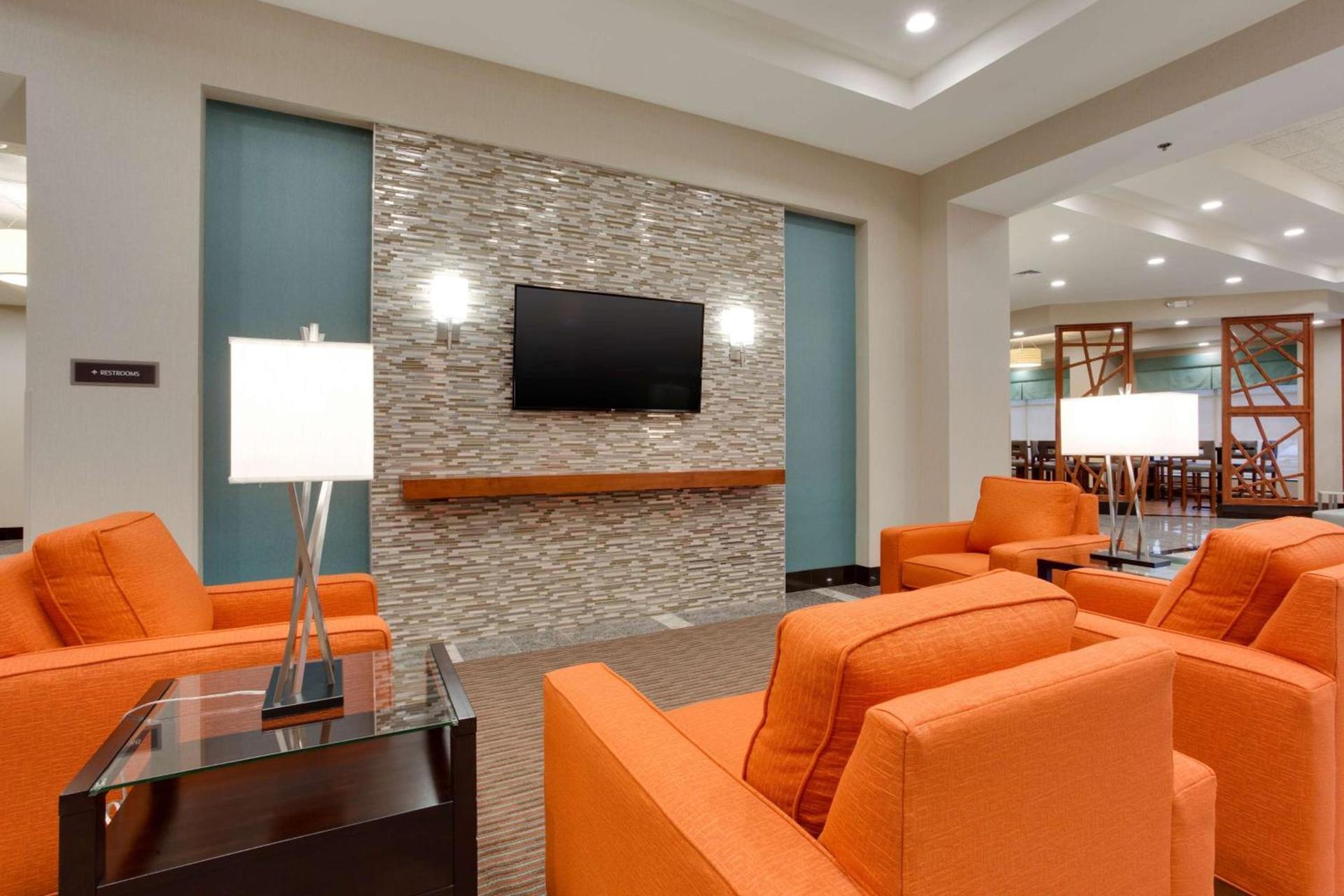 Drury Inn & Suites Charlotte Arrowood photo 6
