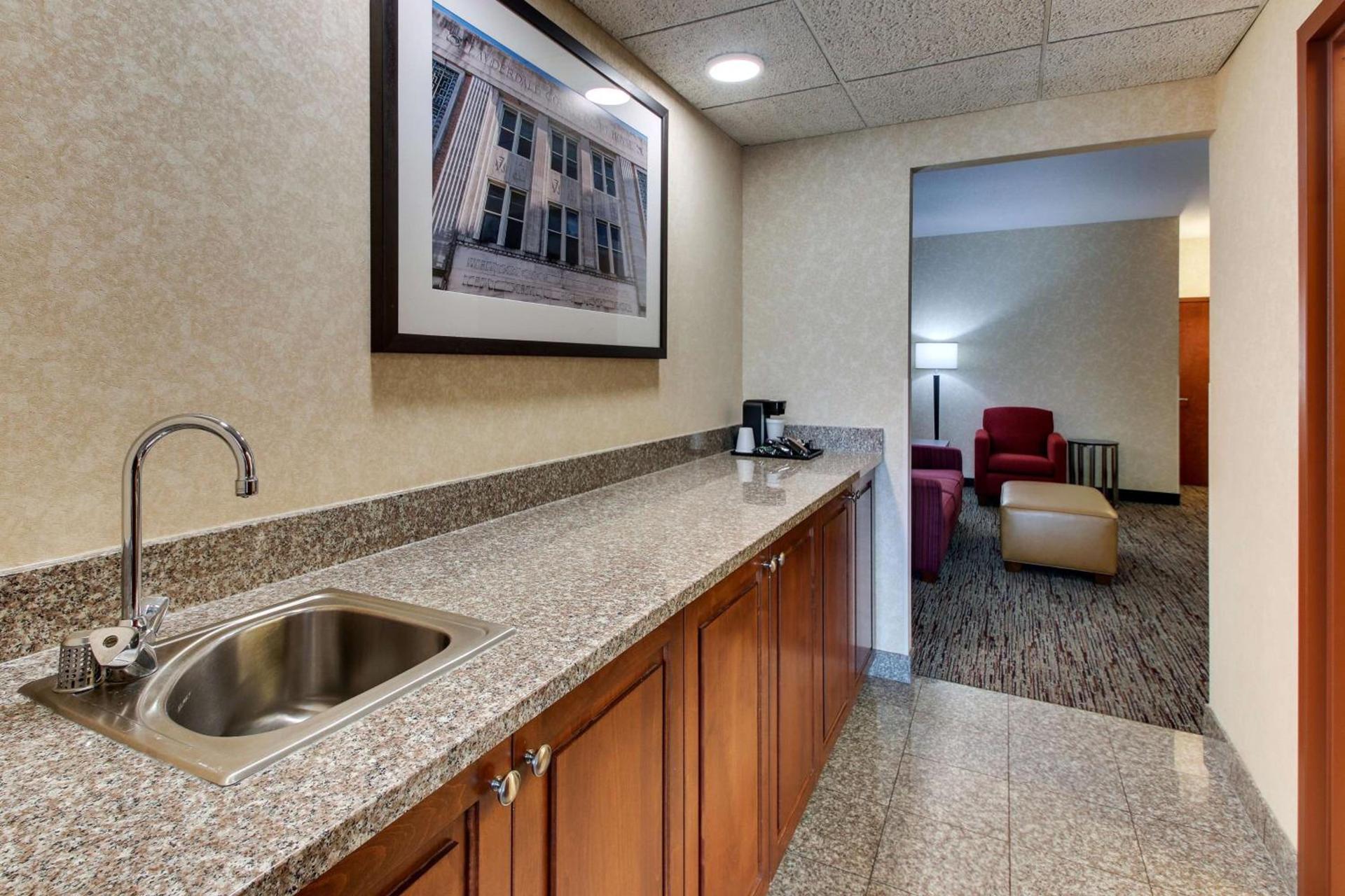 Drury Inn & Suites Meridian photo 30