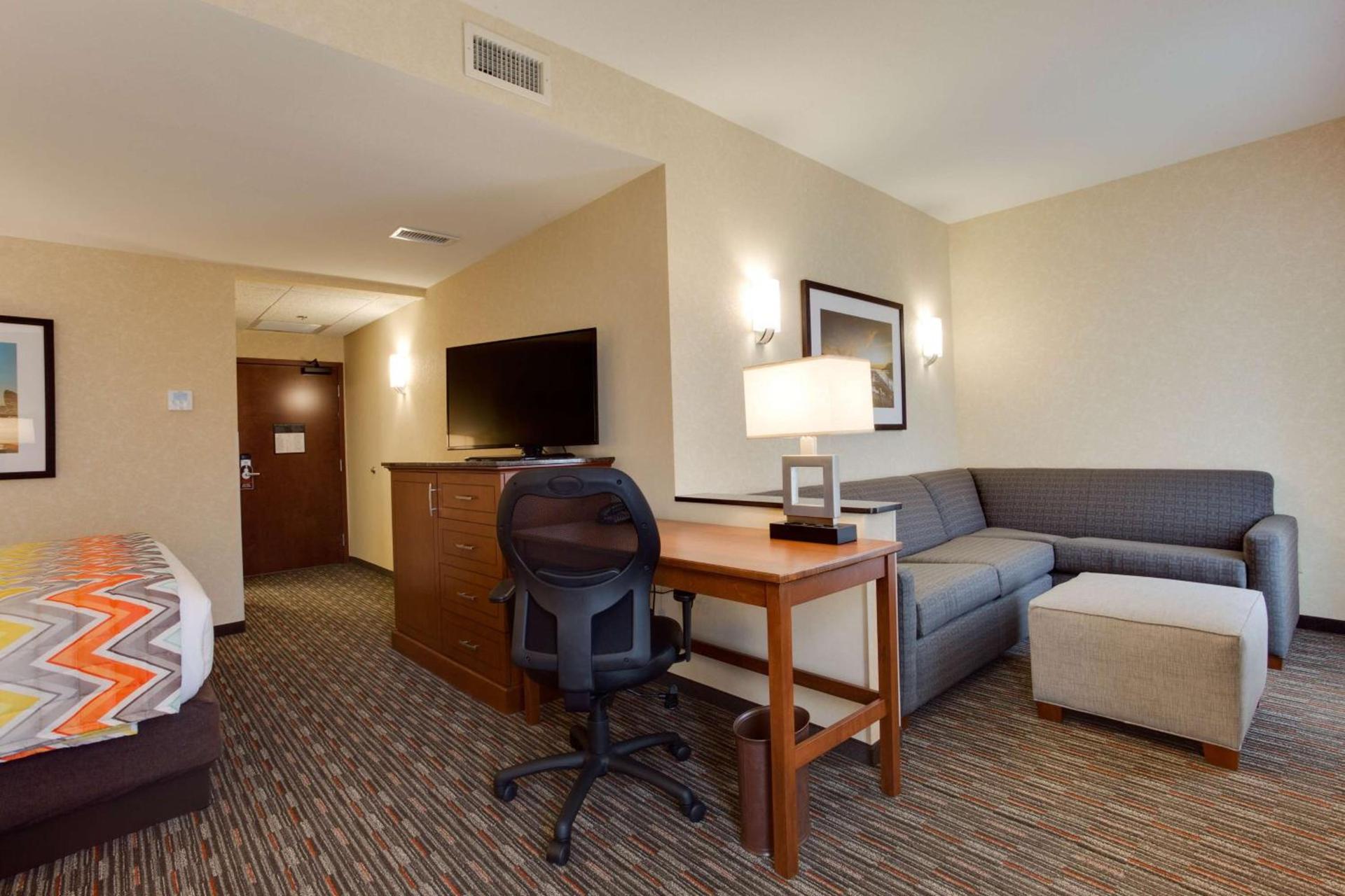 Drury Inn & Suites Charlotte Arrowood photo 13