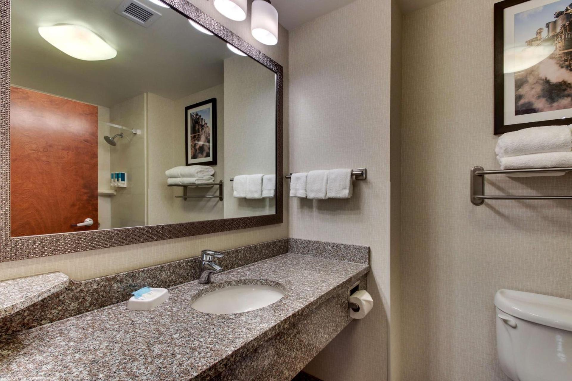 Drury Inn & Suites Meridian photo 33
